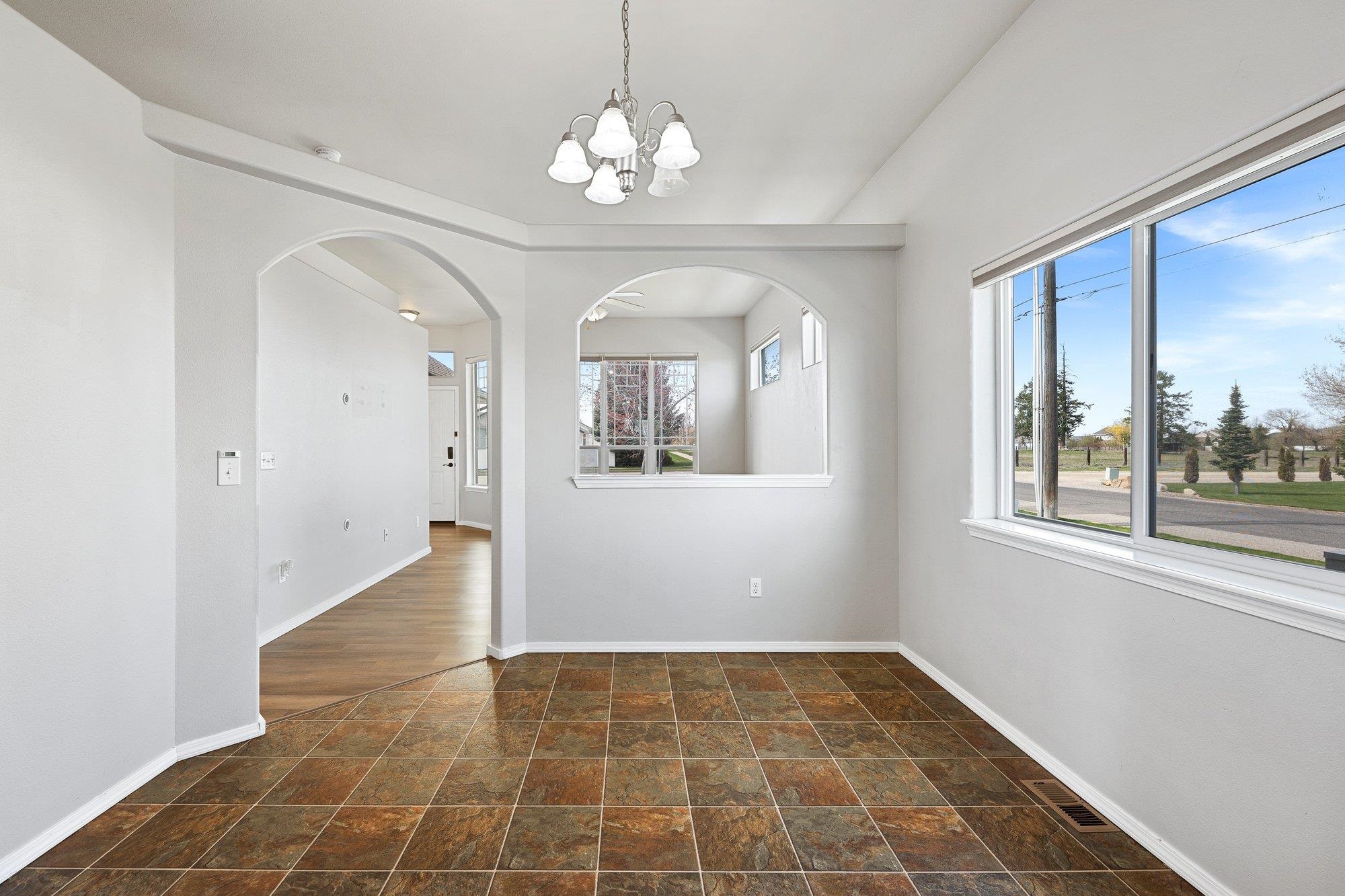 9428 N Oak St - Photo 8