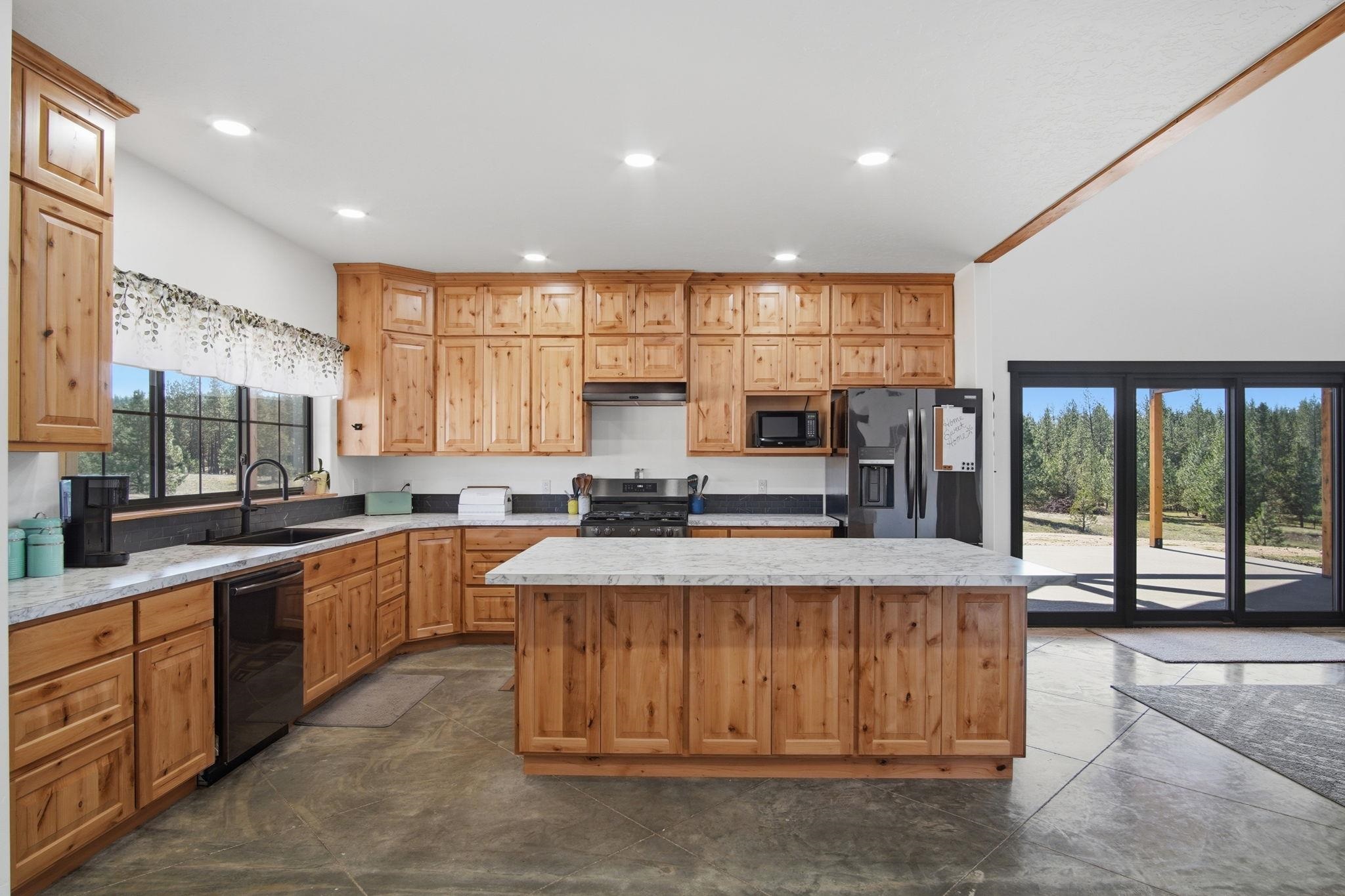 5566 W McKenzie Woolard Rd - Photo 4