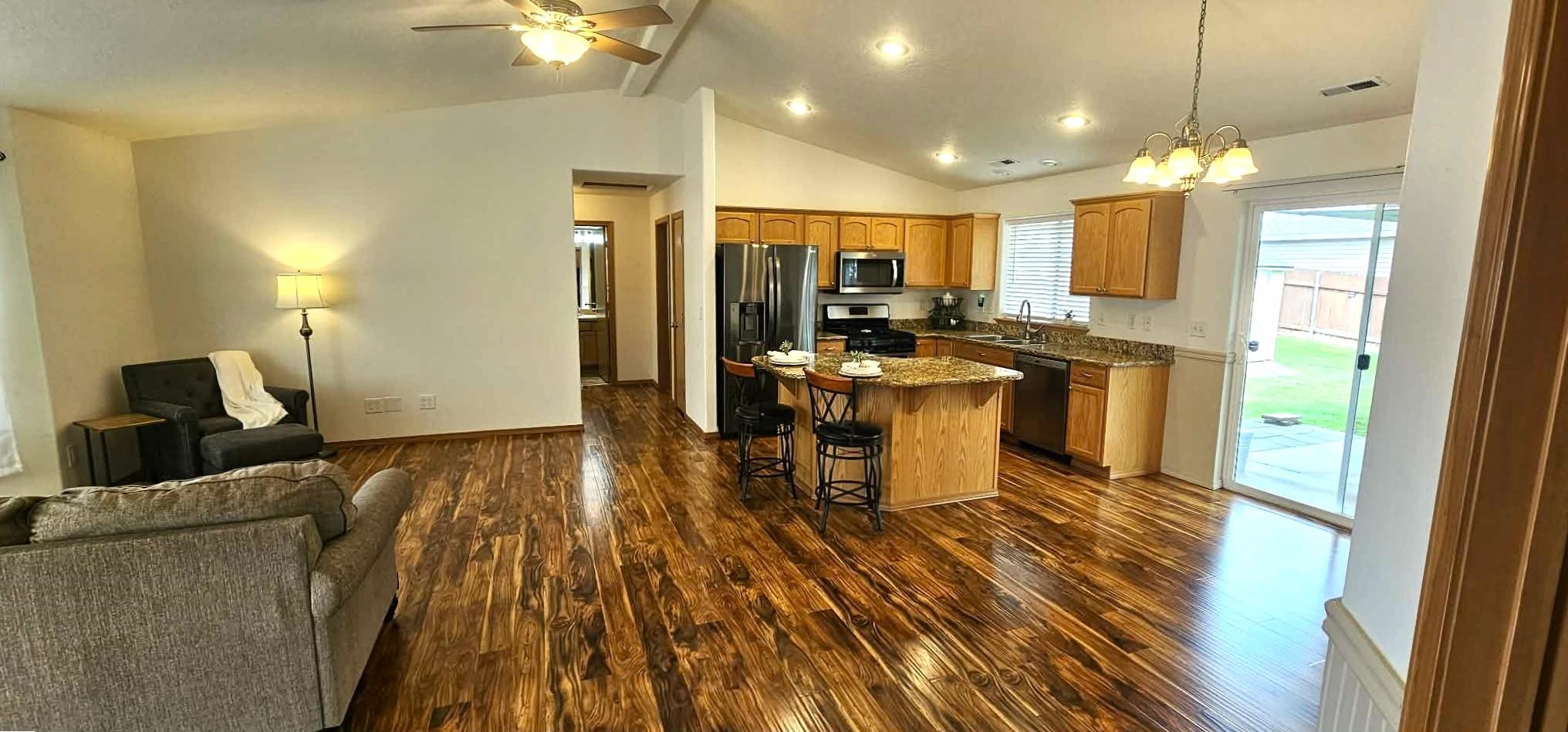 826 N Kelsea St - Photo 3