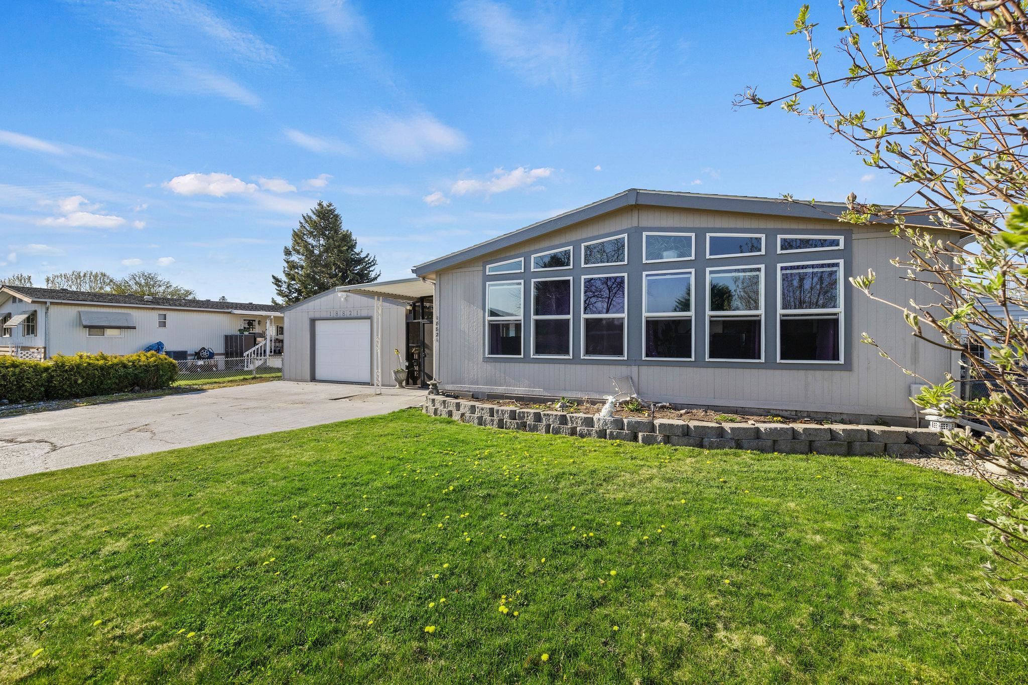 18821 E Montgomery Dr - Photo 3