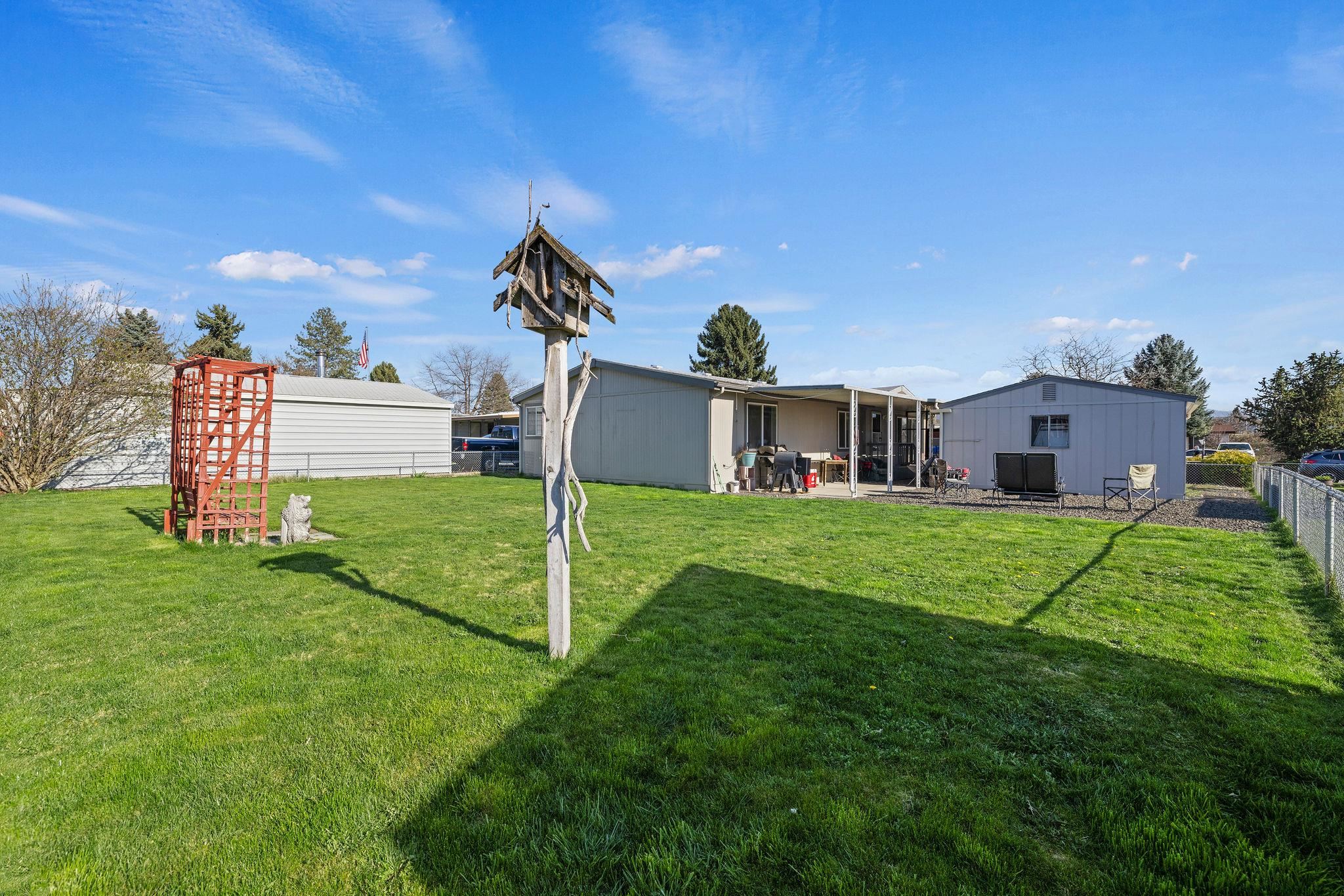 18821 E Montgomery Dr - Photo 23