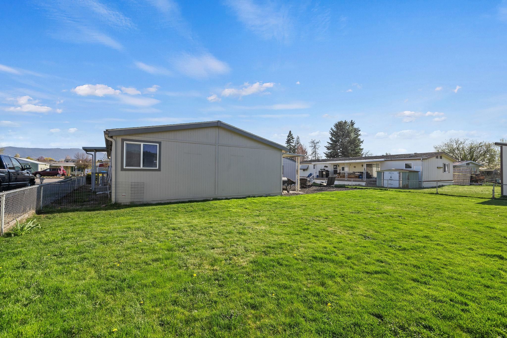 18821 E Montgomery Dr - Photo 25