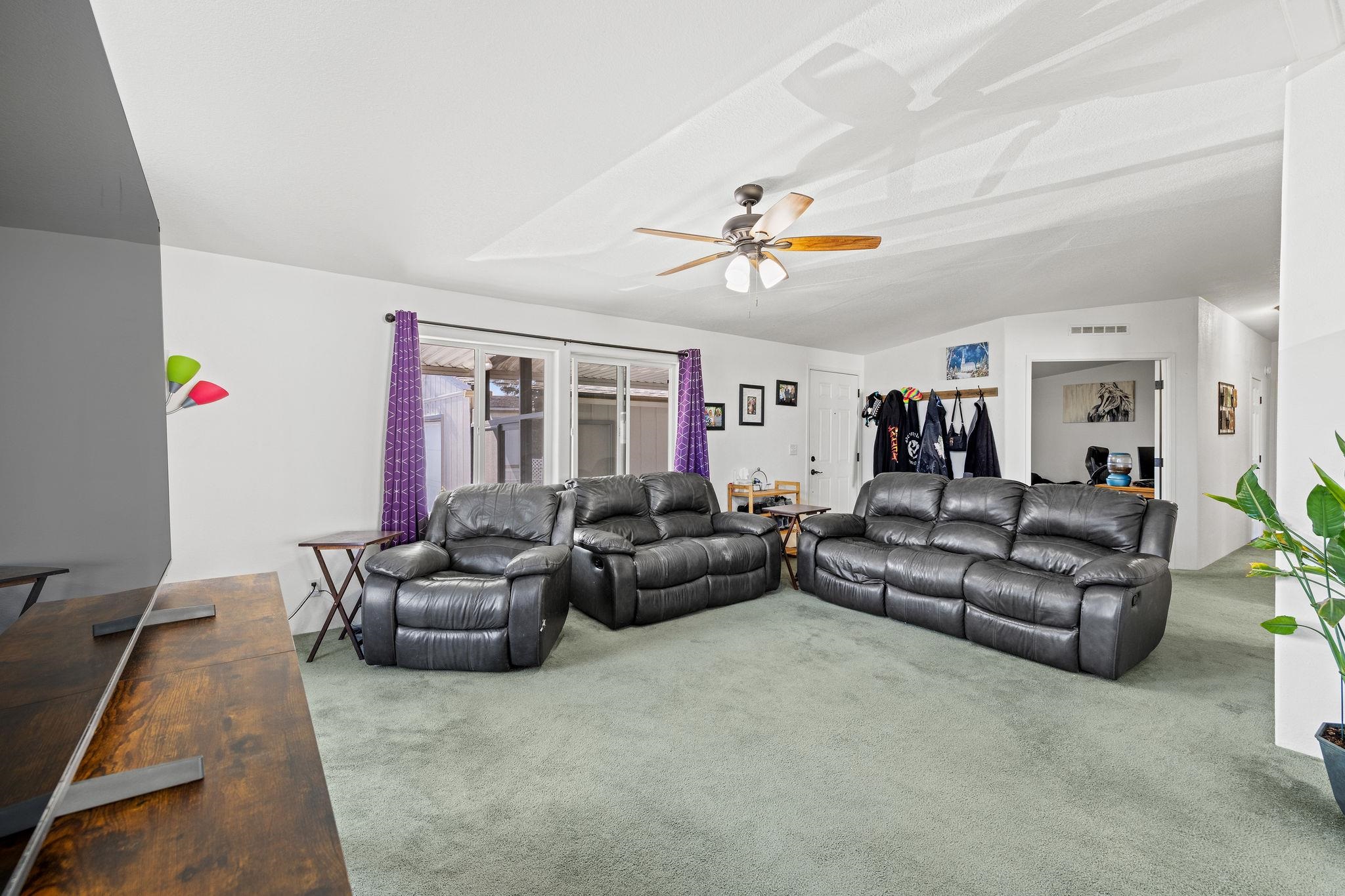 18821 E Montgomery Dr - Photo 6