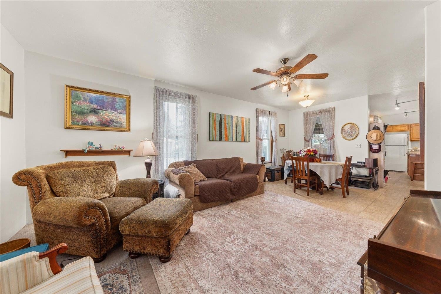 255 E Broadway Ave - Photo 16