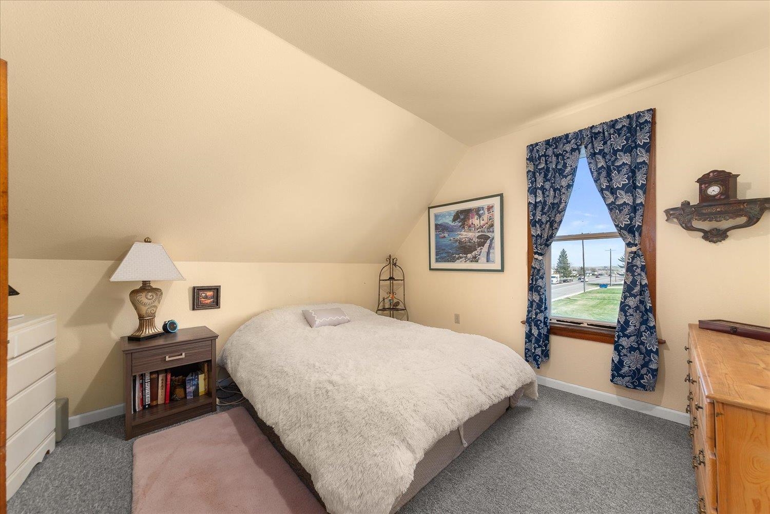 255 E Broadway Ave - Photo 27