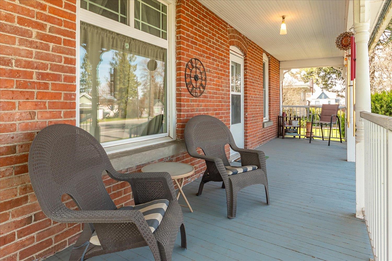 255 E Broadway Ave - Photo 4