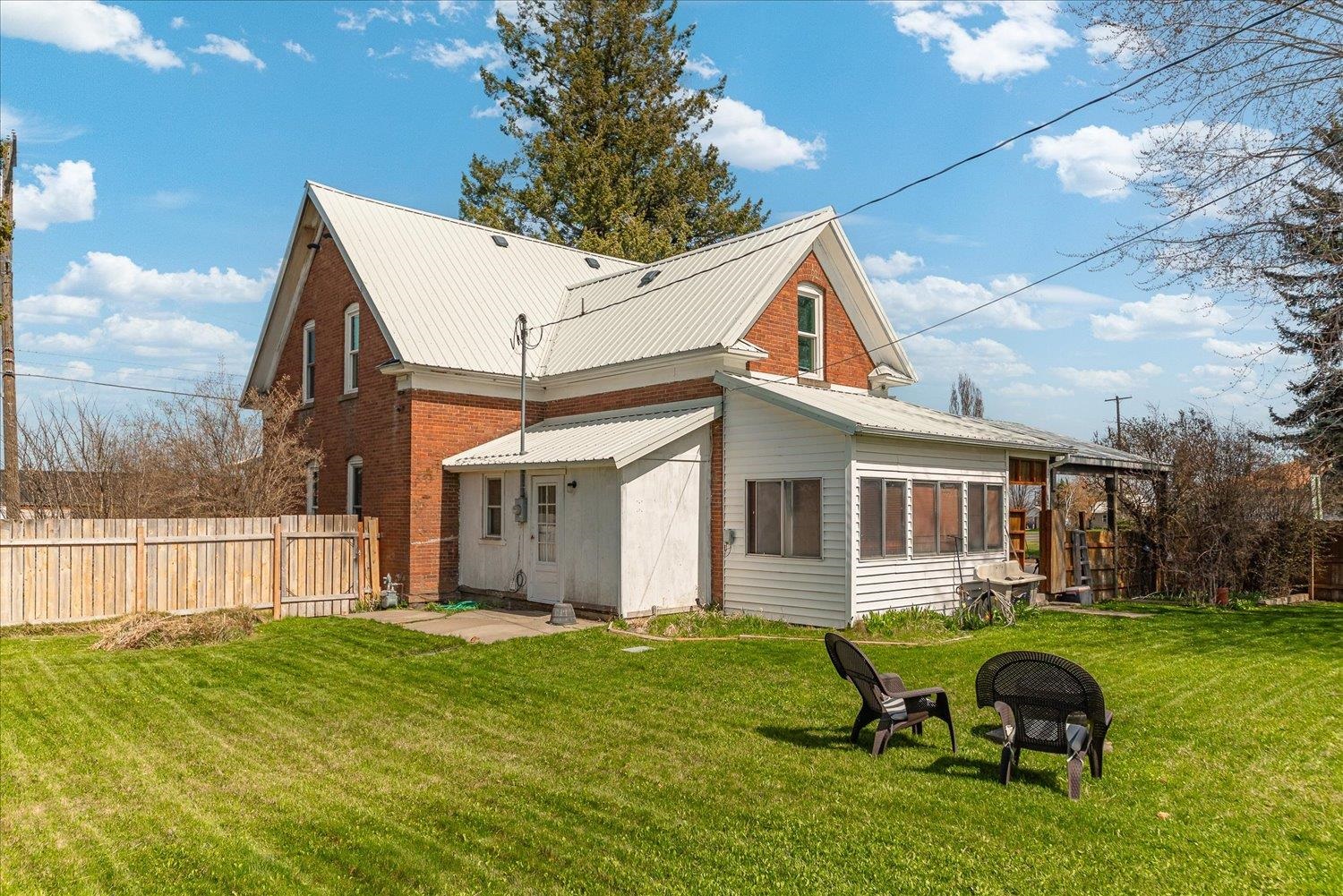 255 E Broadway Ave - Photo 35