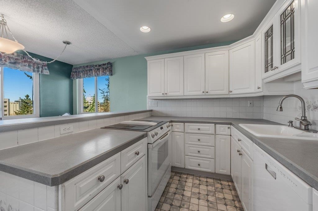 1002 W 7th Ave - Photo 14
