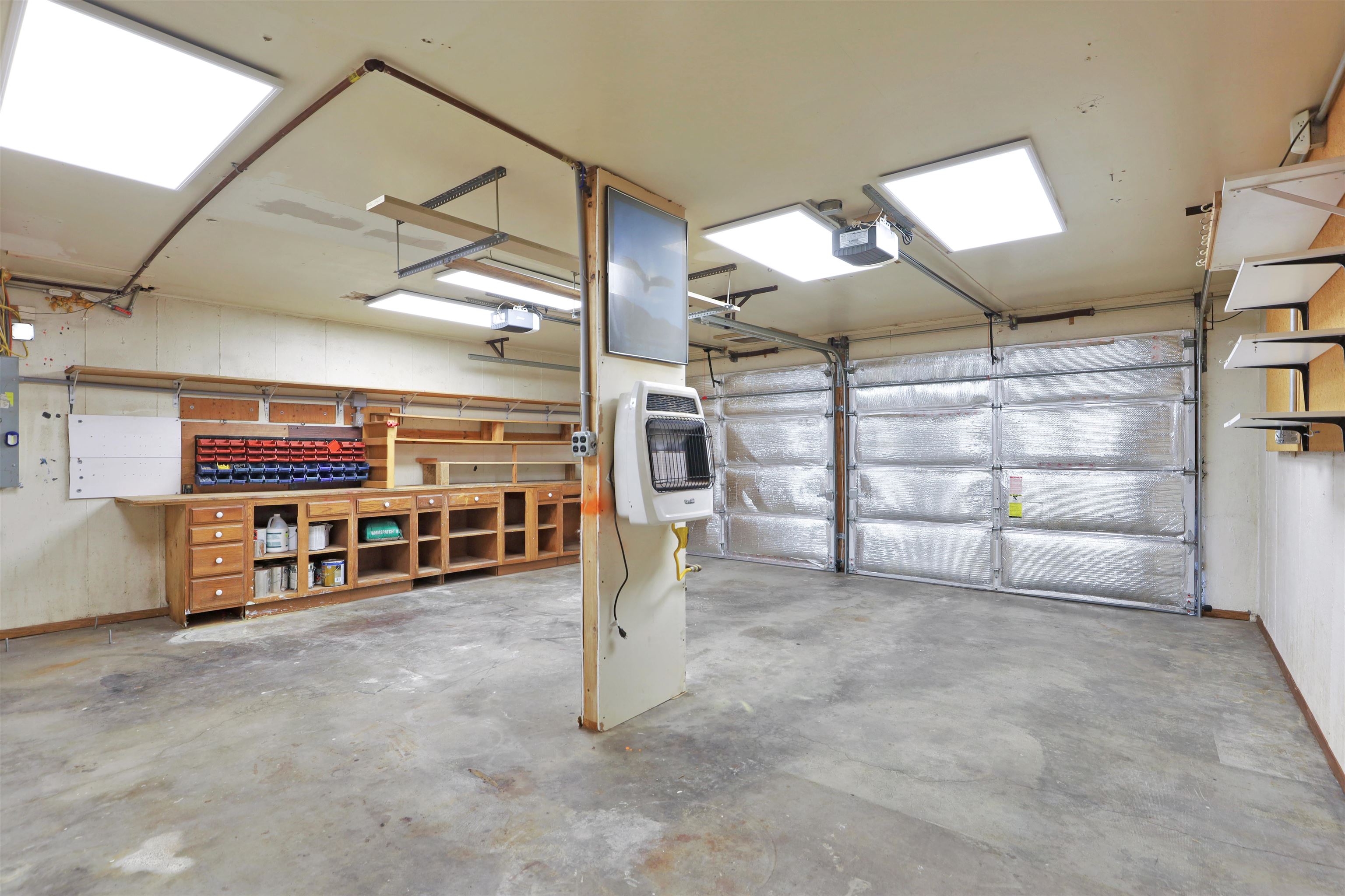 215 S Moen St - Photo 16
