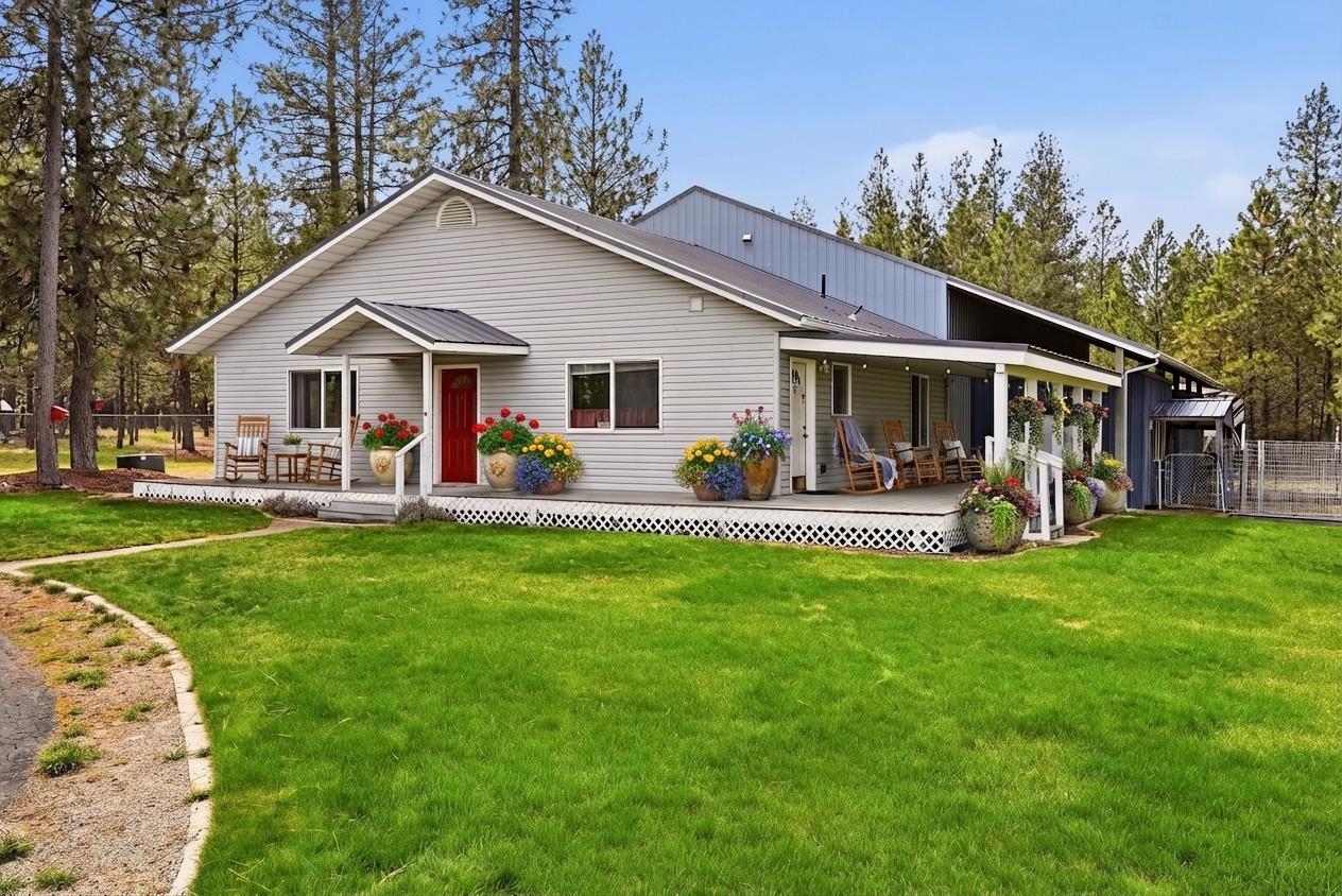 6916 S Cedar Rd - Photo 1