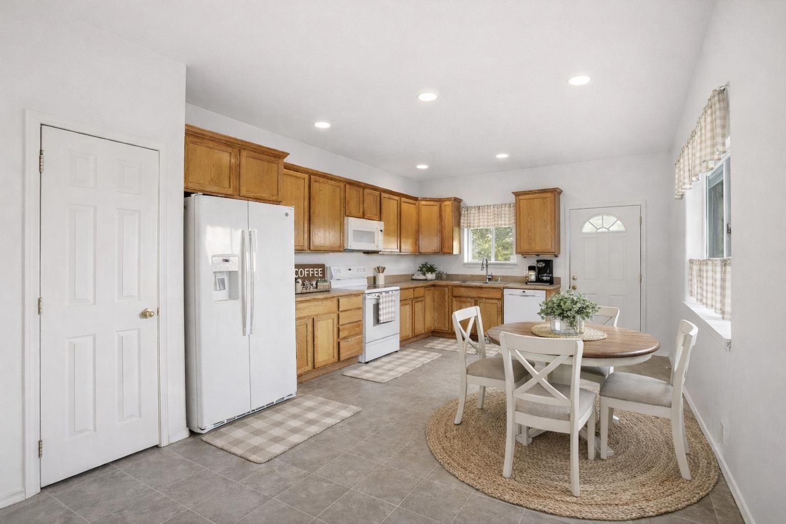 6916 S Cedar Rd - Photo 7