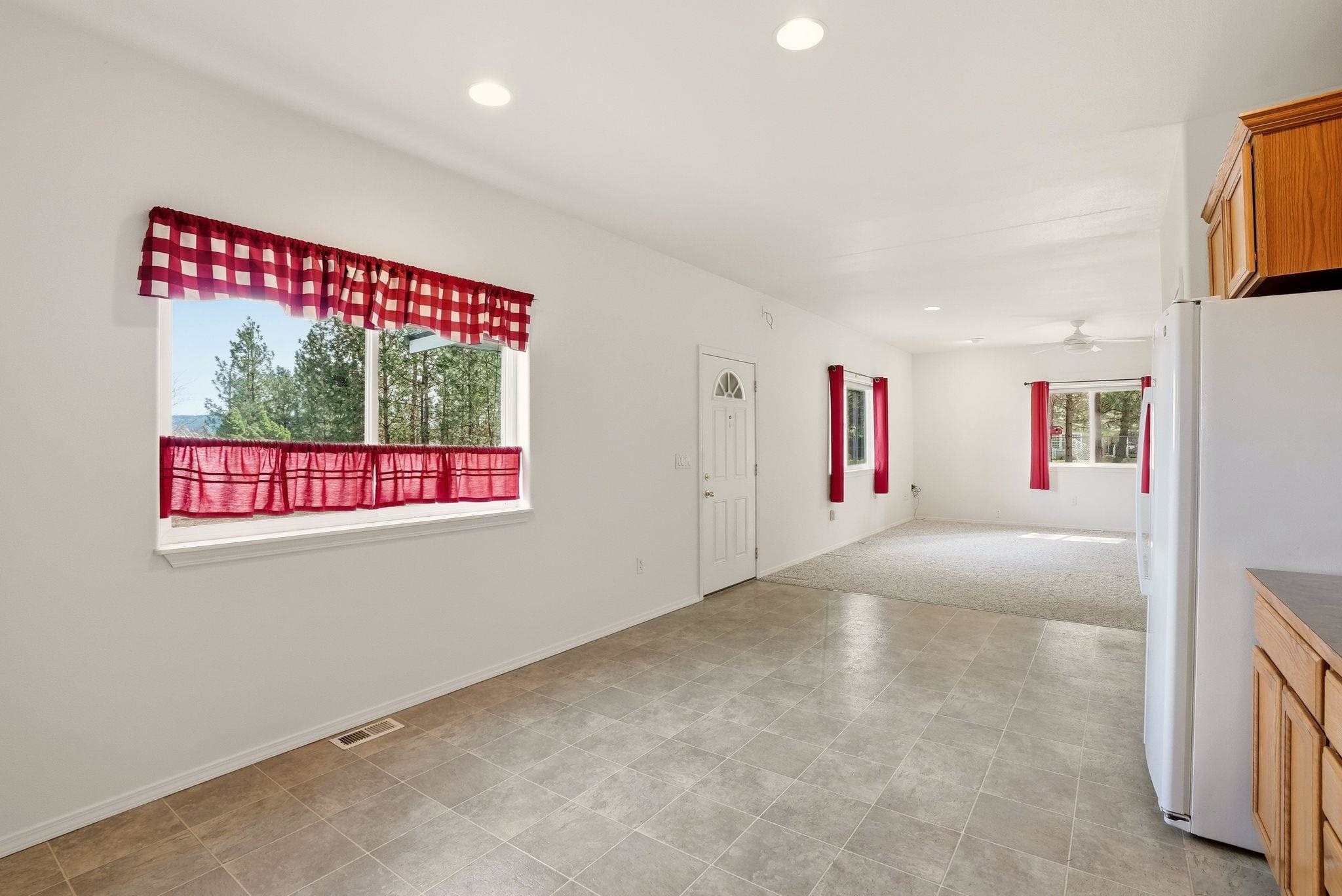 6916 S Cedar Rd - Photo 10