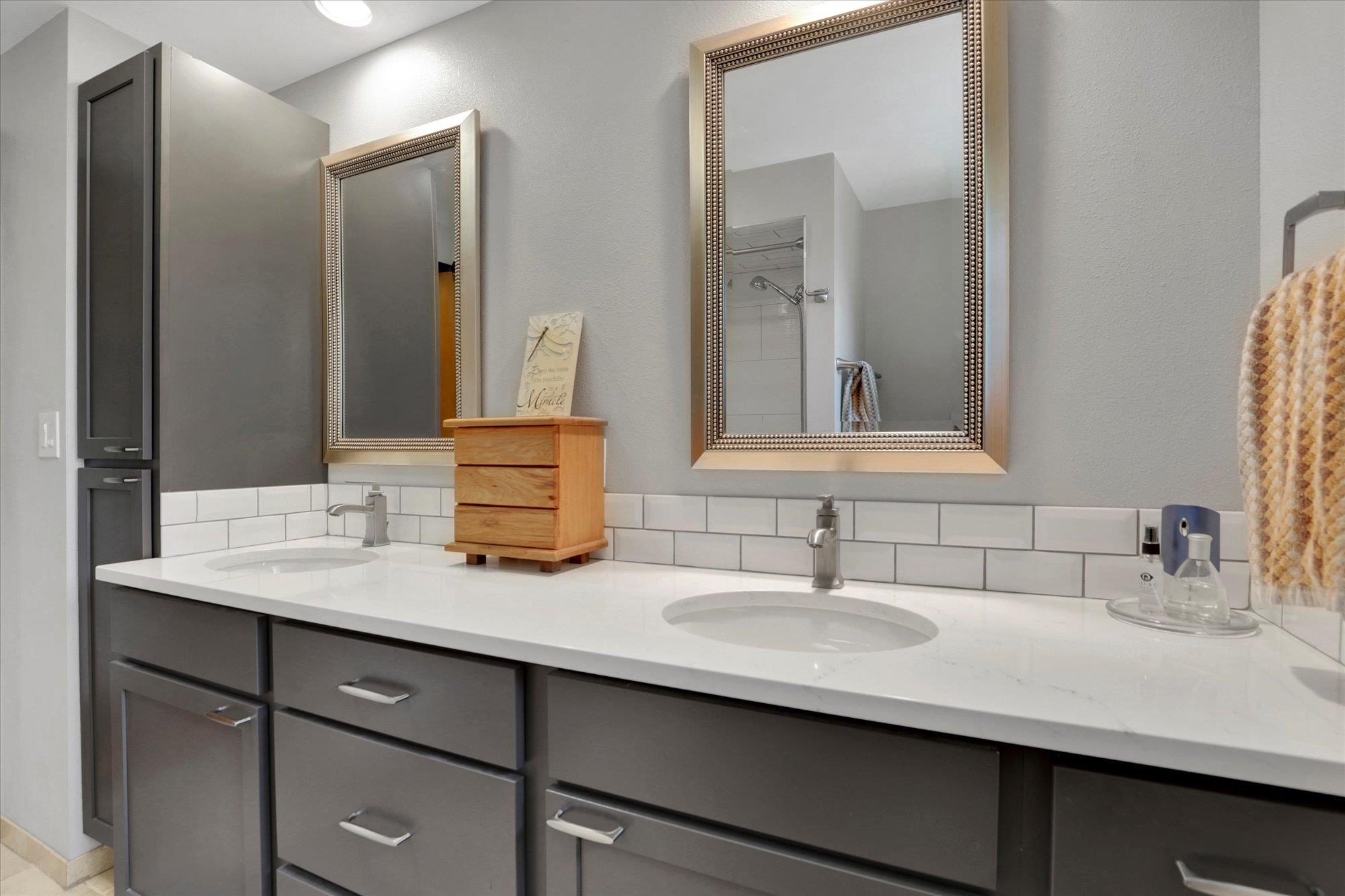 14720 E 14TH Ave - Photo 12