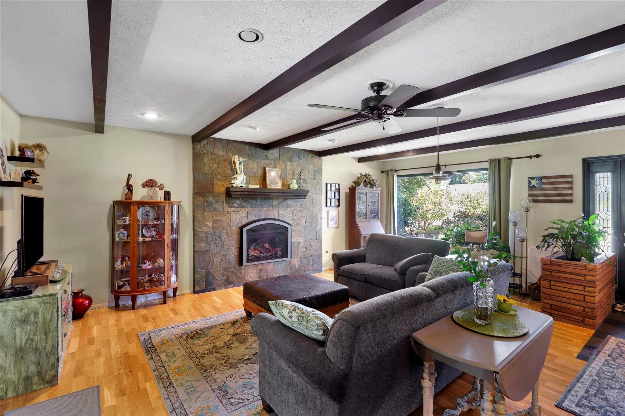 14720 E 14TH Ave - Photo 3