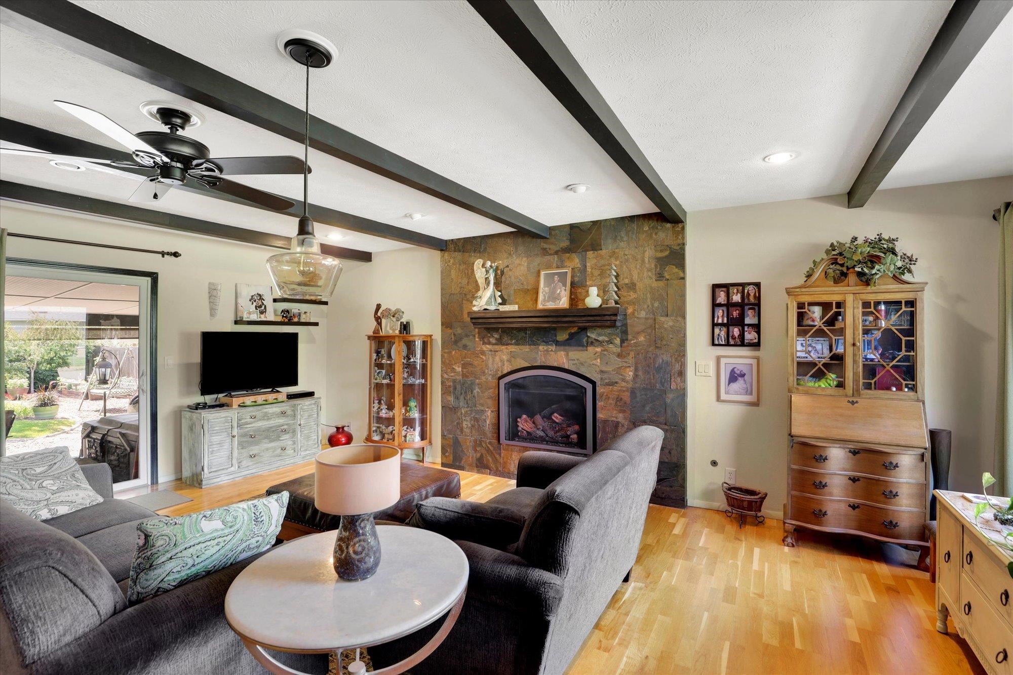 14720 E 14TH Ave - Photo 4