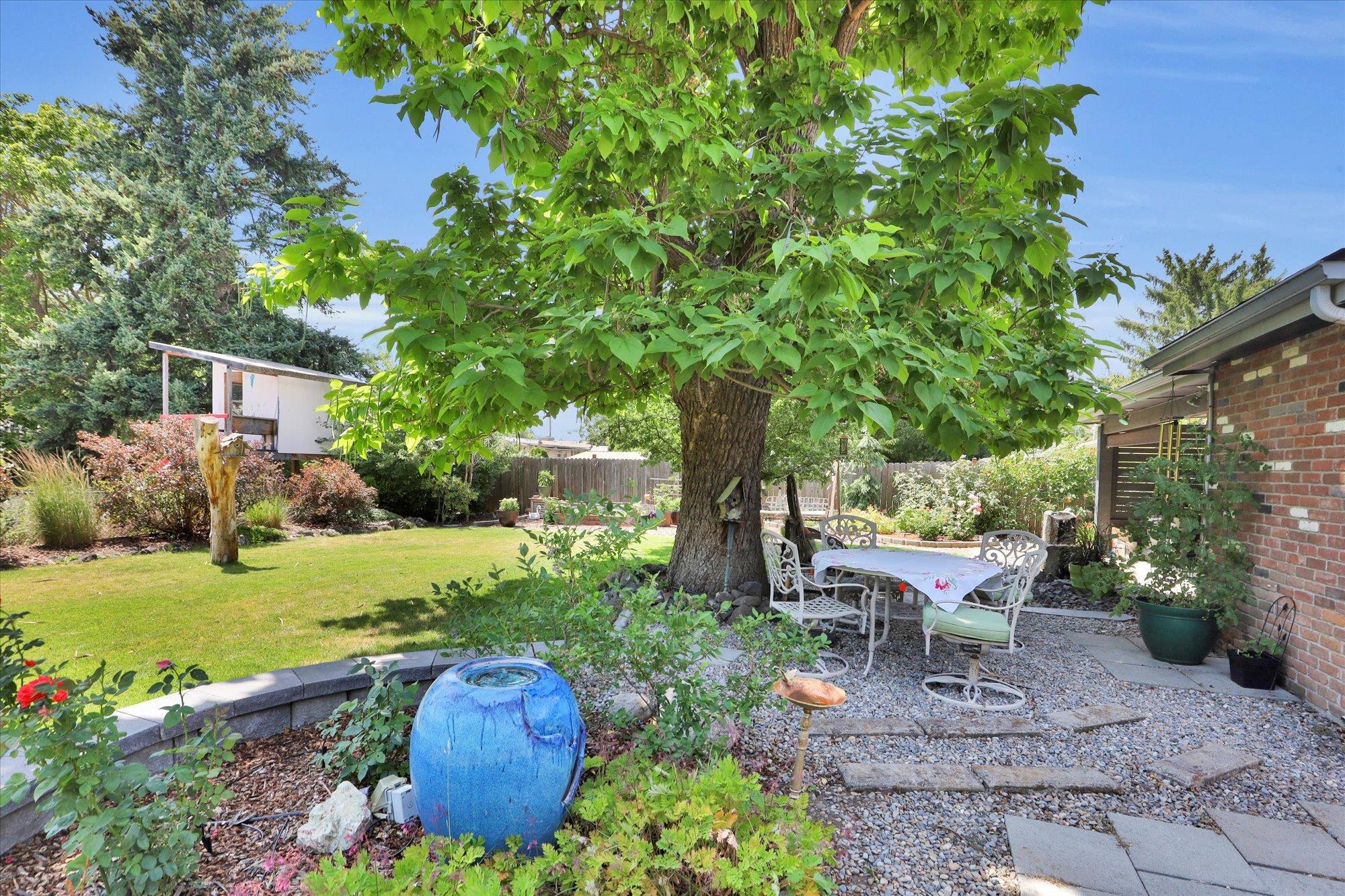 14720 E 14TH Ave - Photo 32