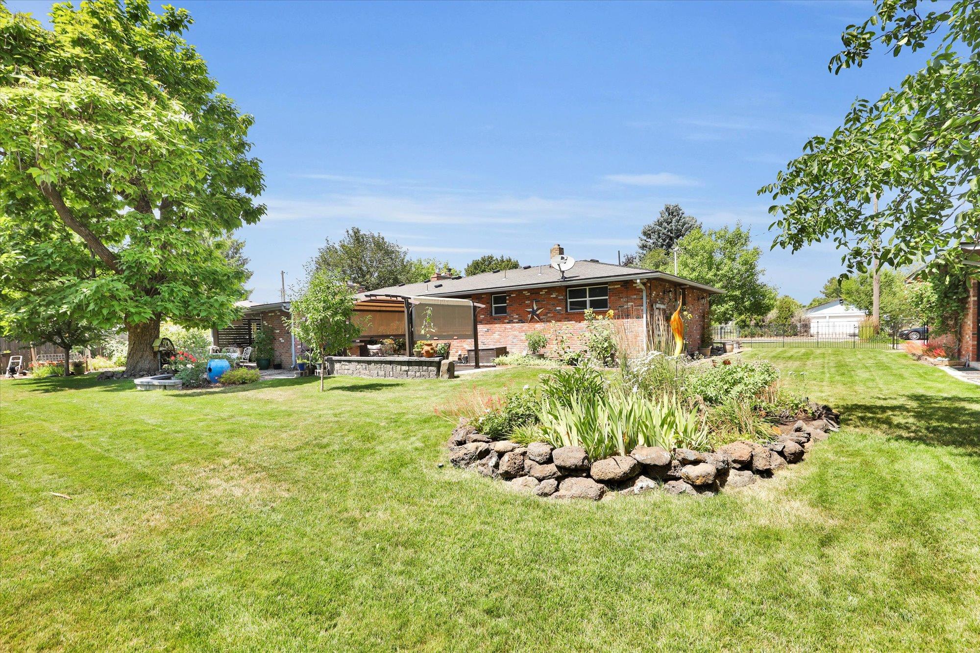14720 E 14TH Ave - Photo 36