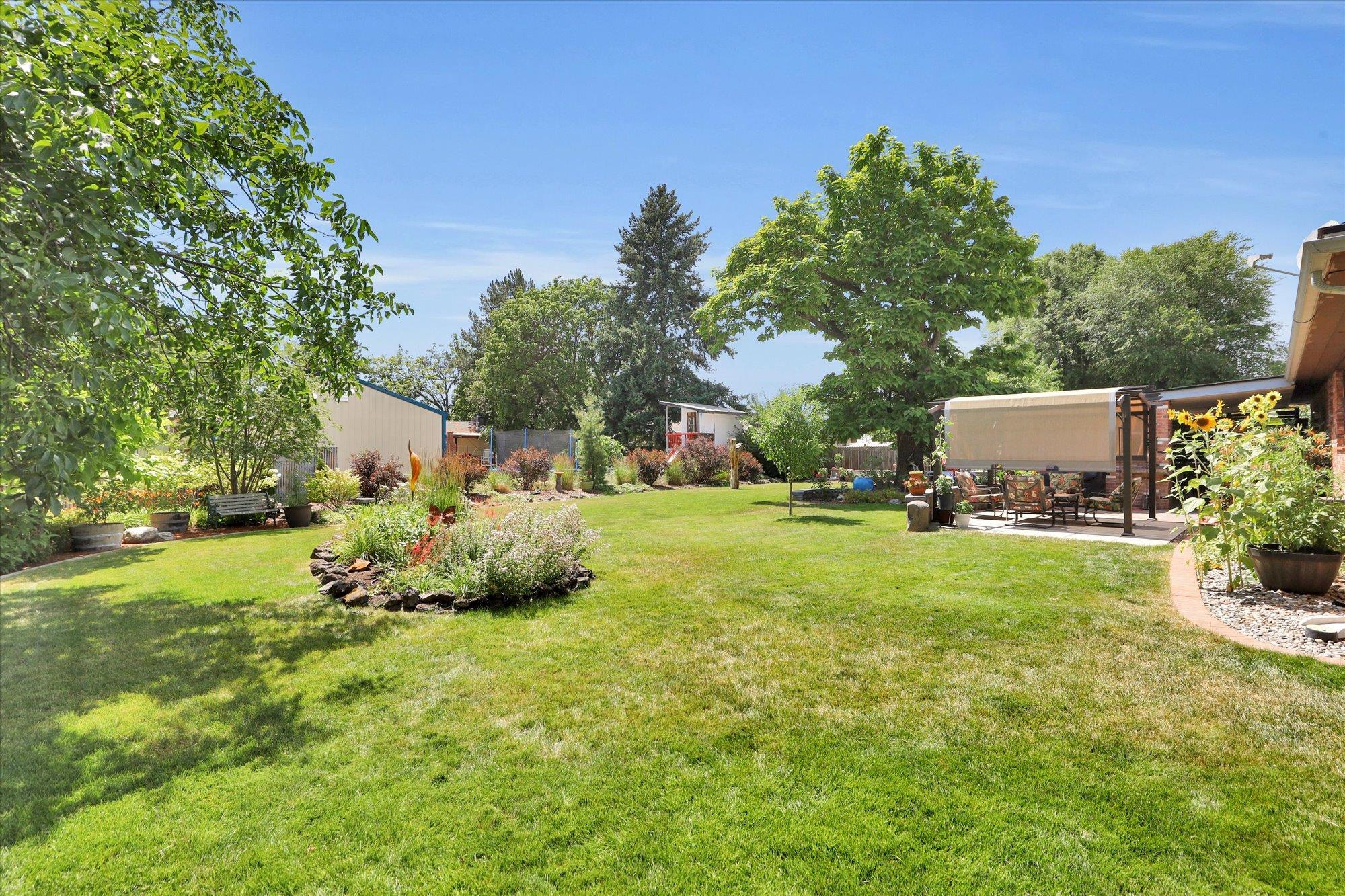 14720 E 14TH Ave - Photo 38