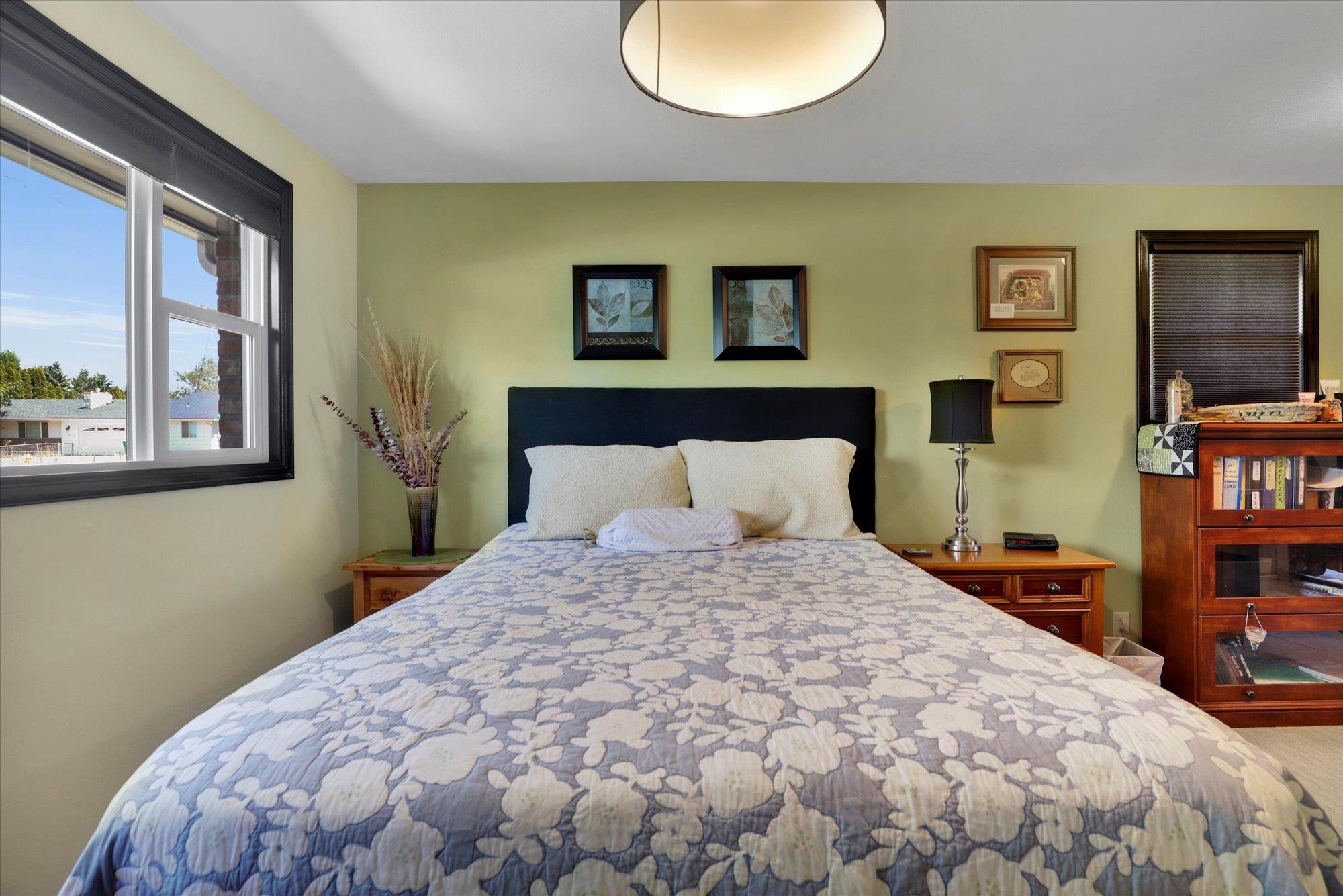 14720 E 14TH Ave - Photo 10