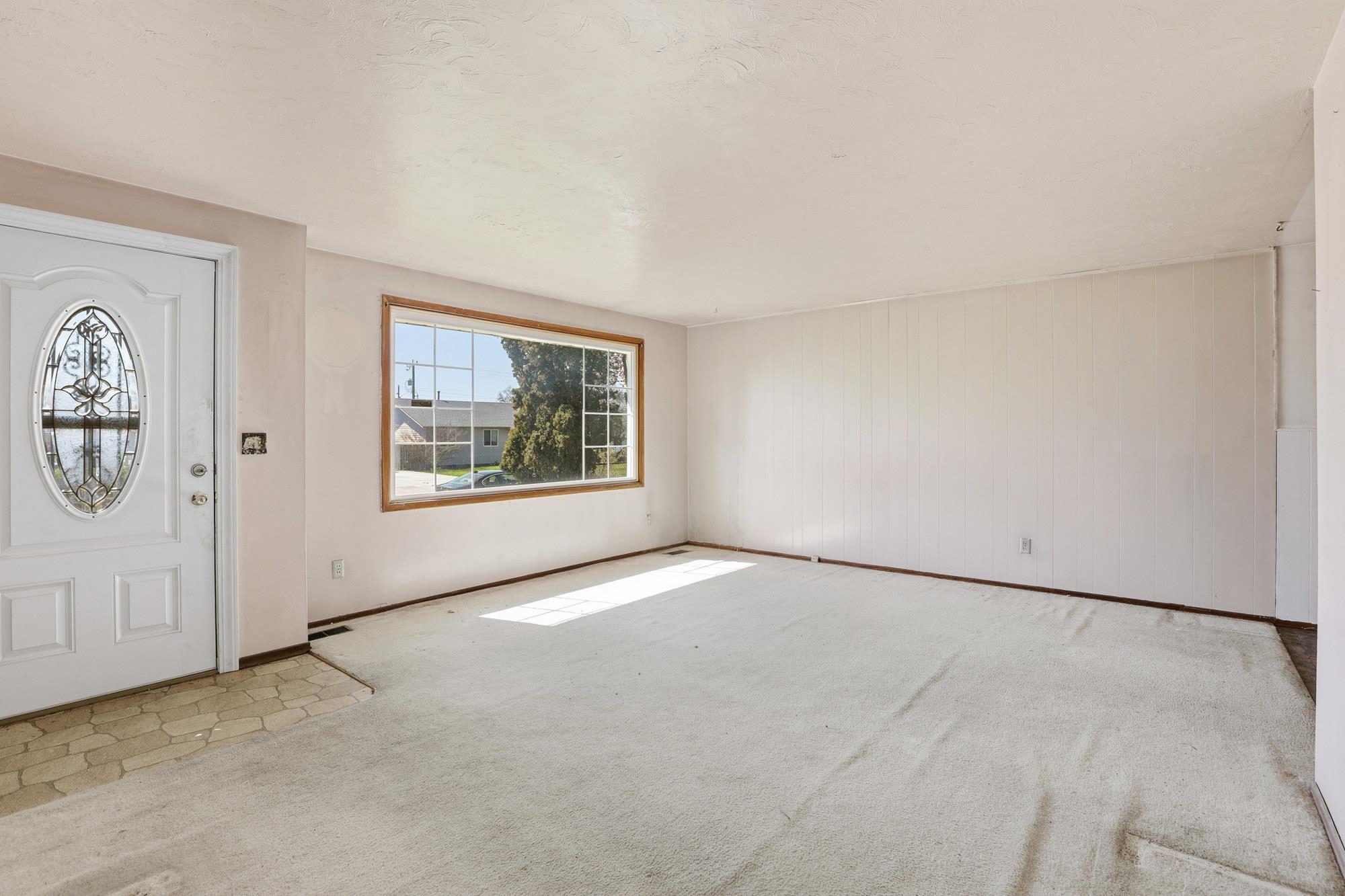 4111 E Grace Ave - Photo 4