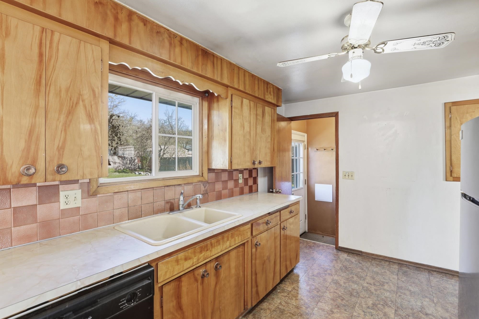 4111 E Grace Ave - Photo 9