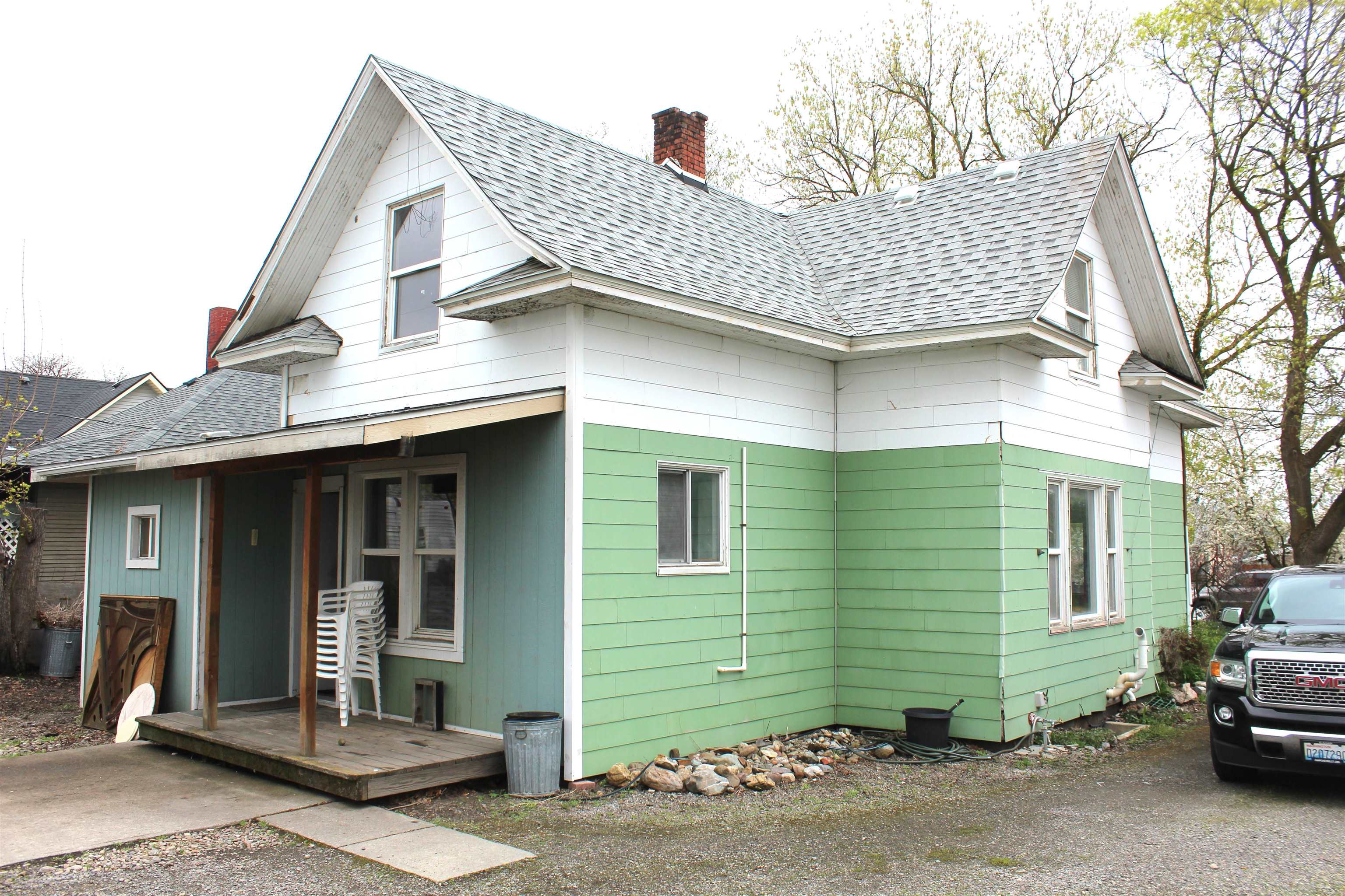 2917 E Bridgeport Ave - Photo 3