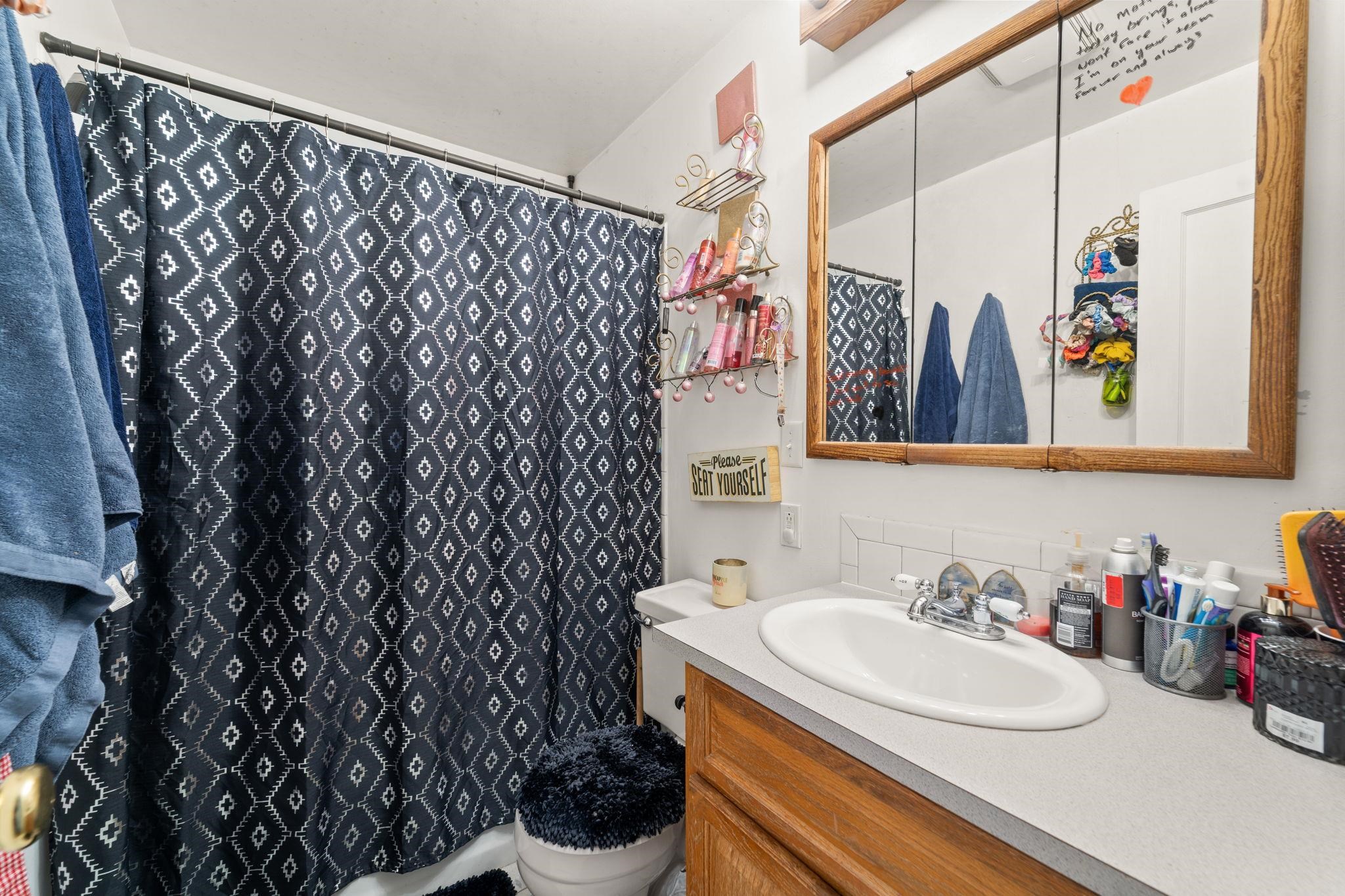 827 E Courtland Ave - Photo 17