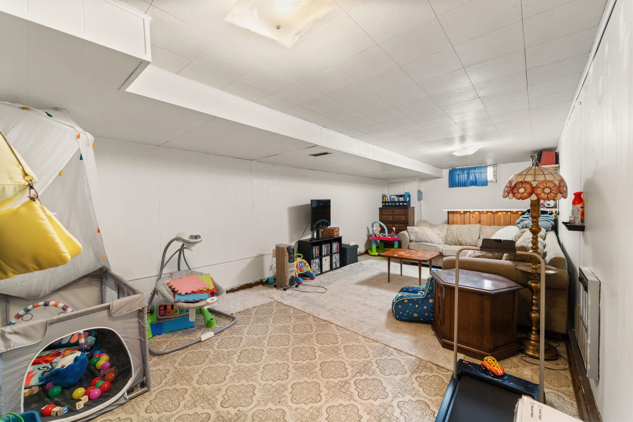 827 E Courtland Ave - Photo 20