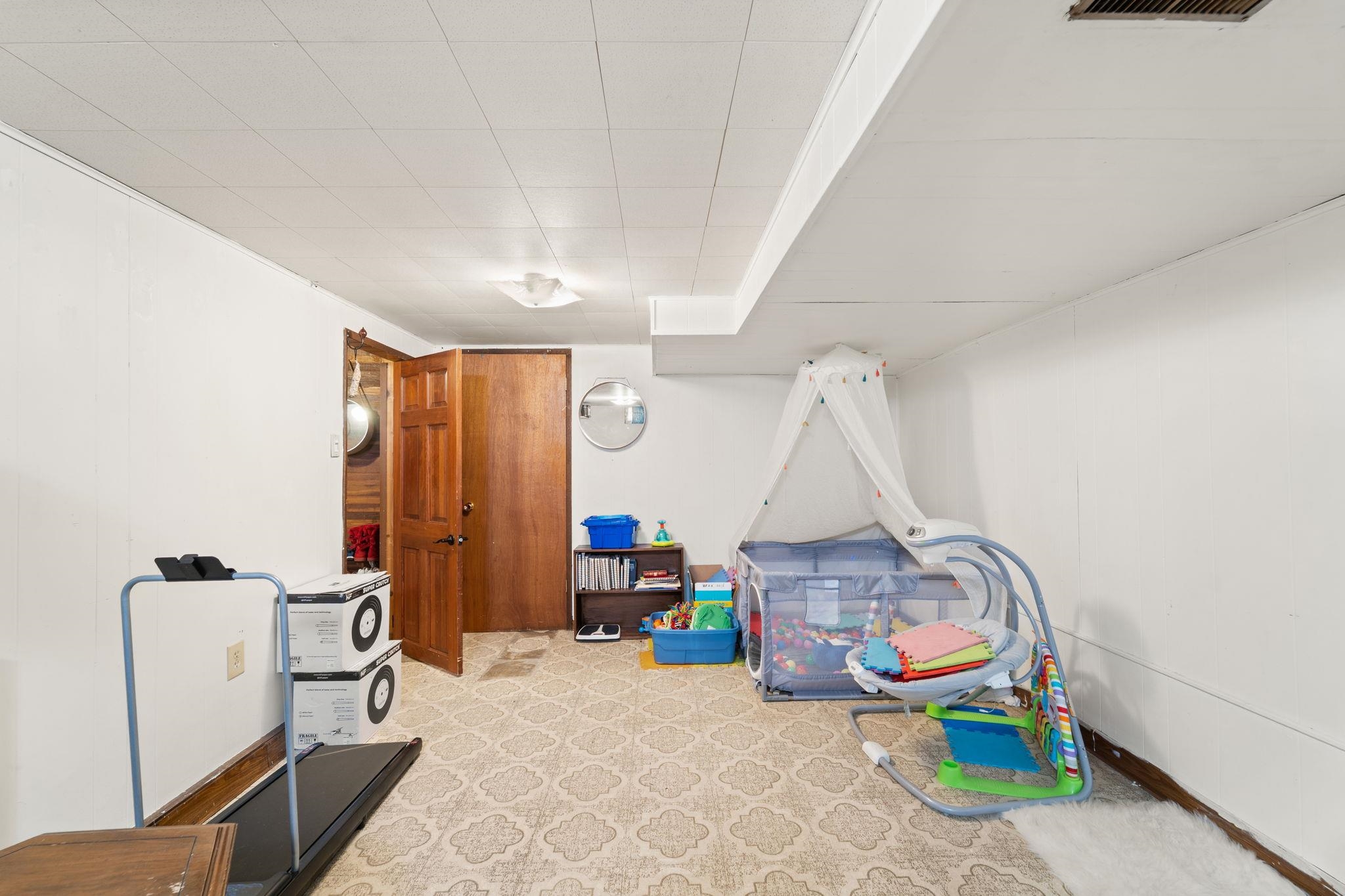 827 E Courtland Ave - Photo 23