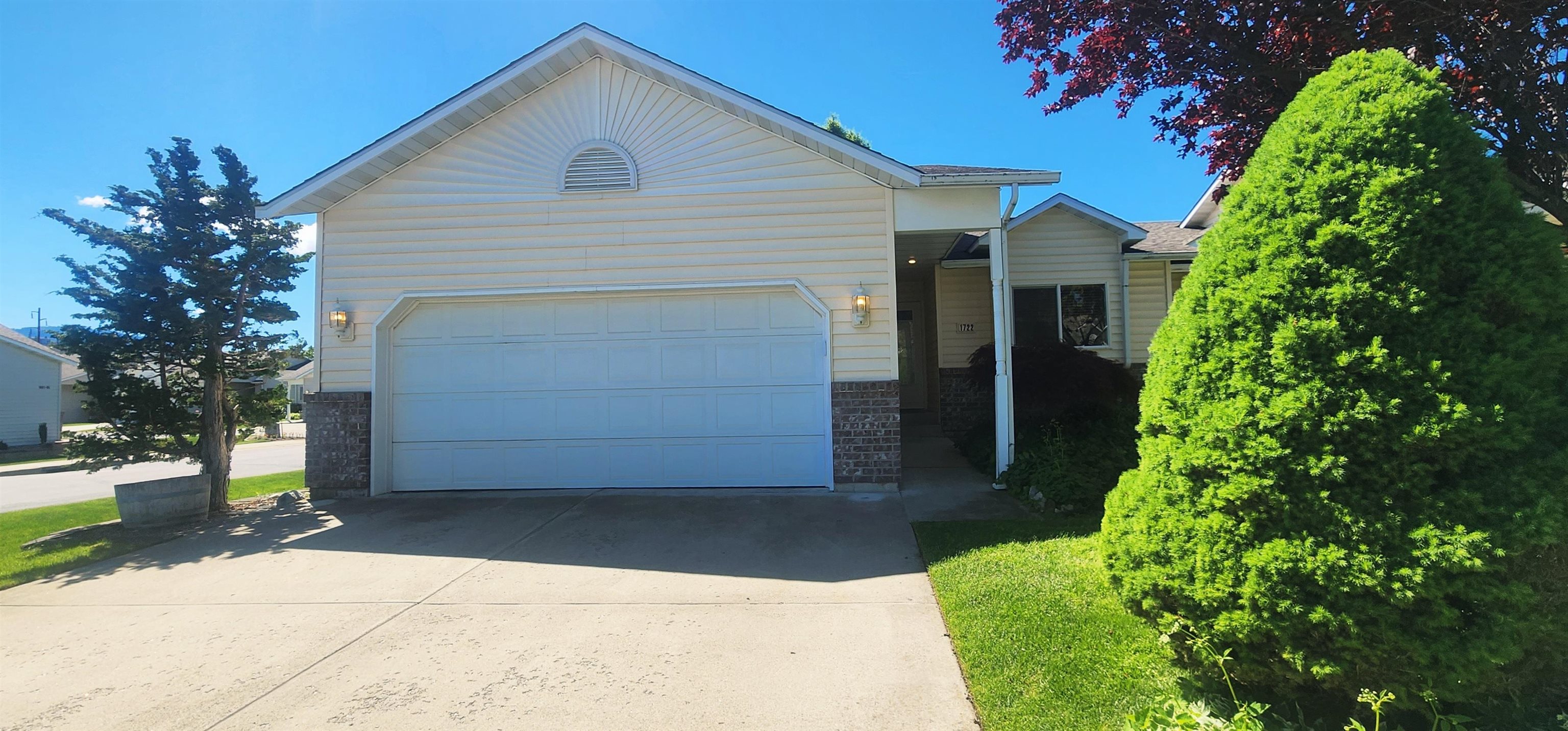 1722 S Newer Ln - Photo 1