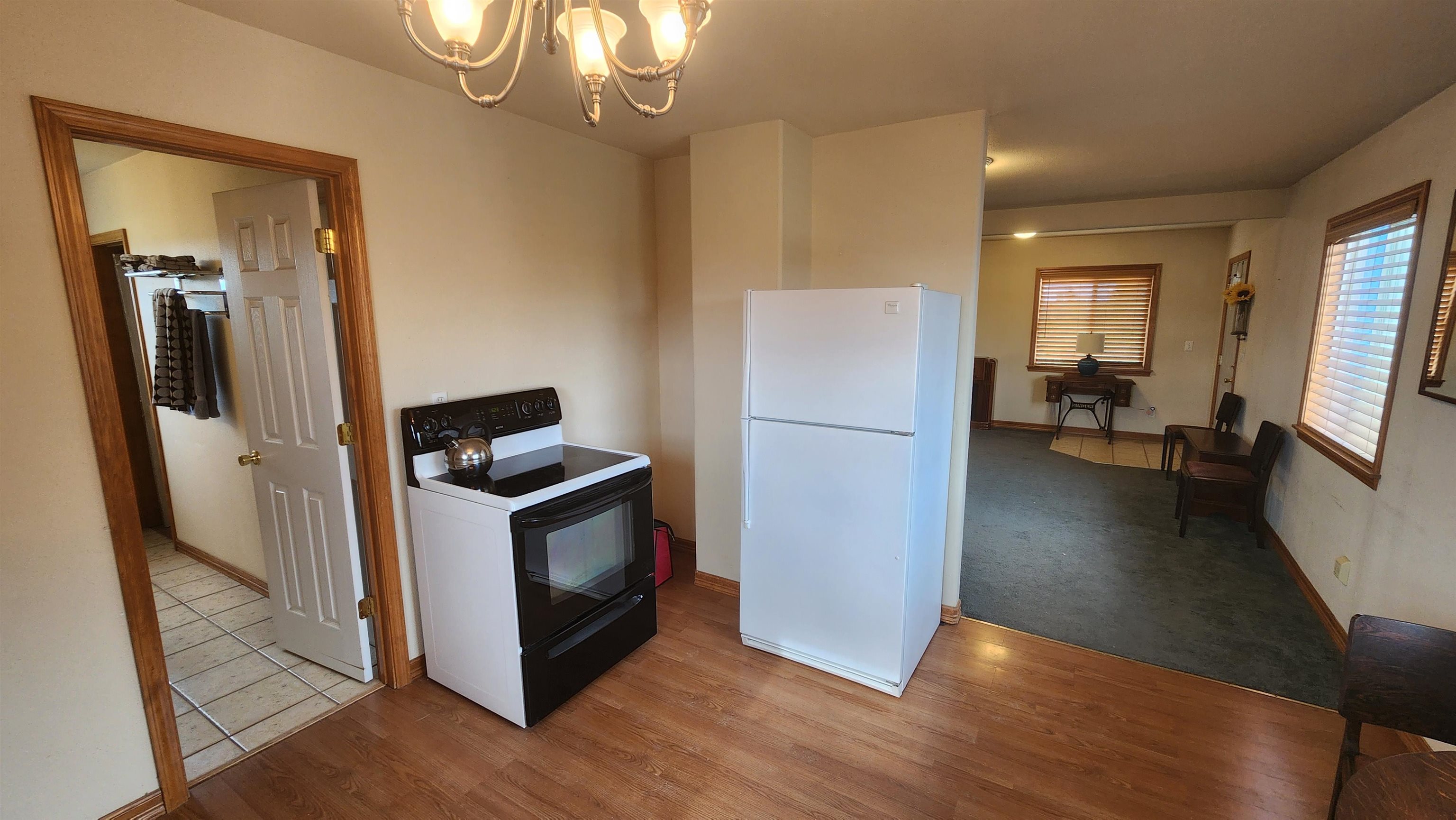 37313 N Grove Rd - Photo 4