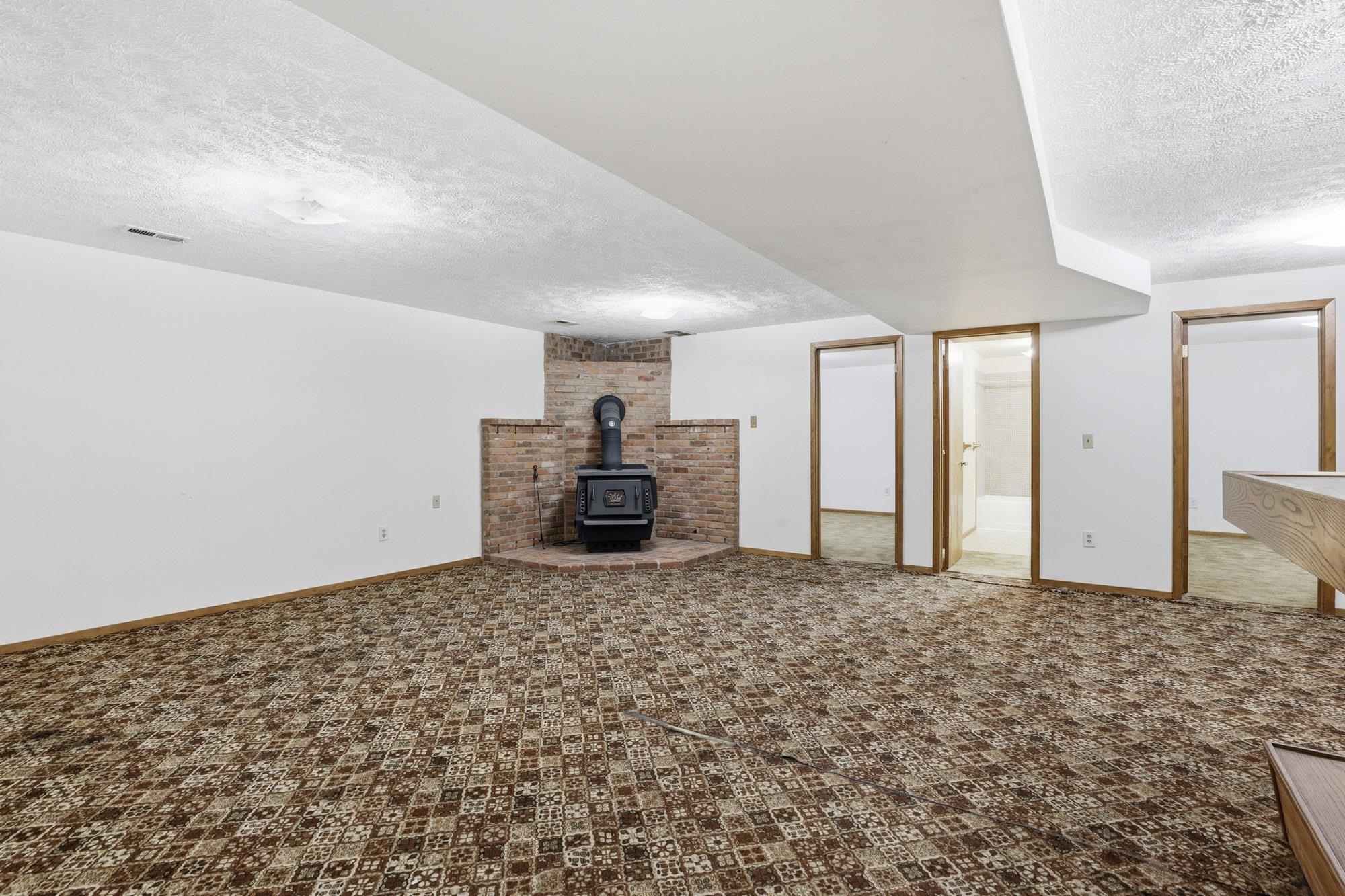 11618 E 35TH Ave - Photo 19