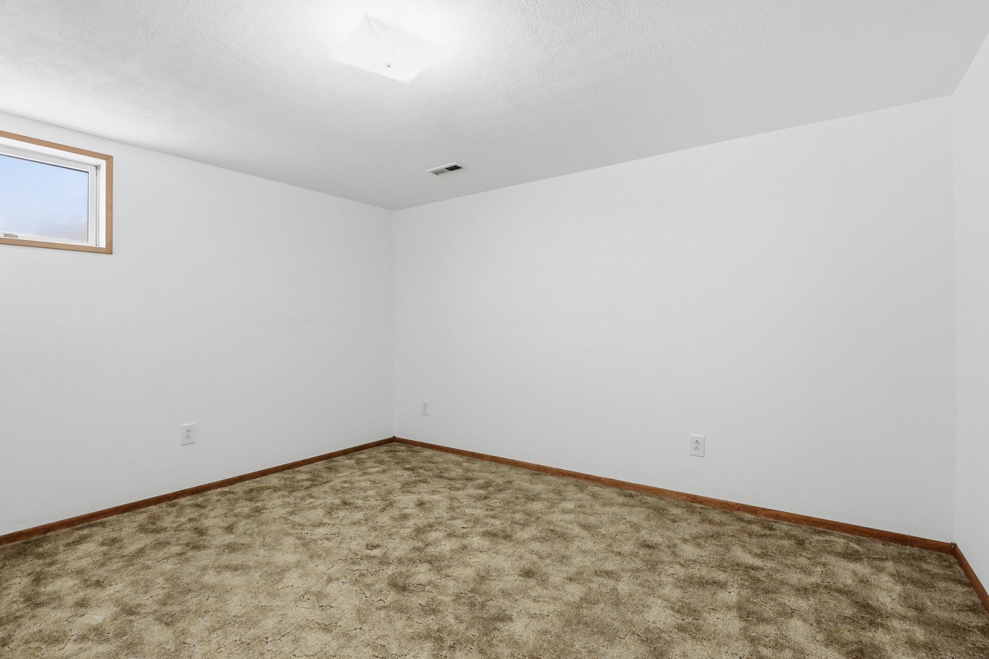11618 E 35TH Ave - Photo 22