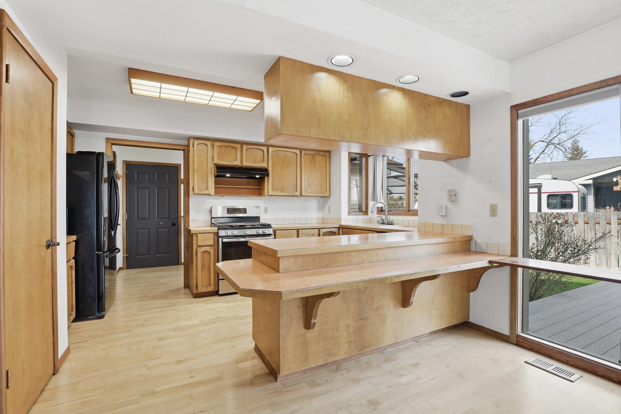 11618 E 35TH Ave - Photo 8