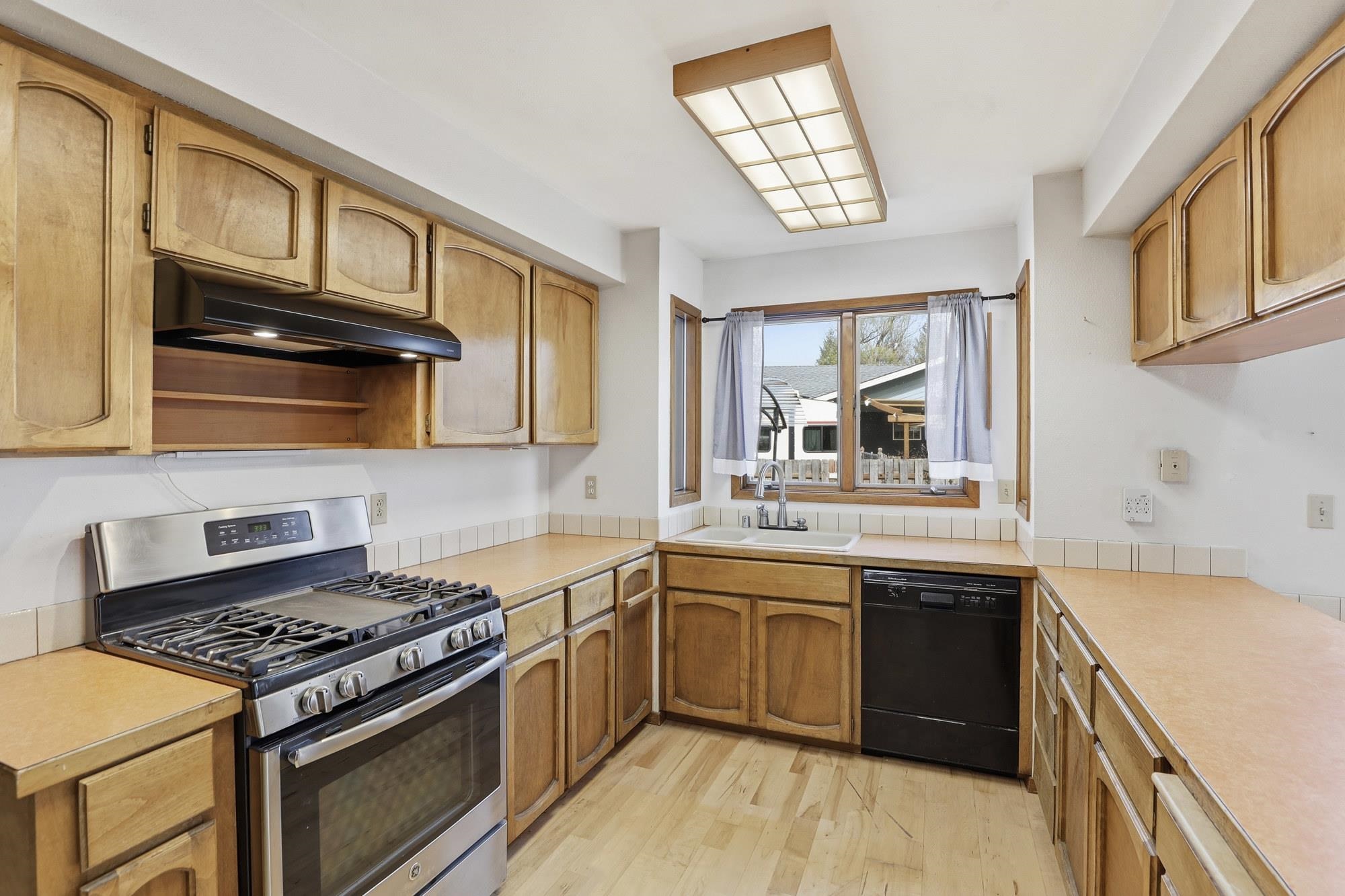 11618 E 35TH Ave - Photo 9