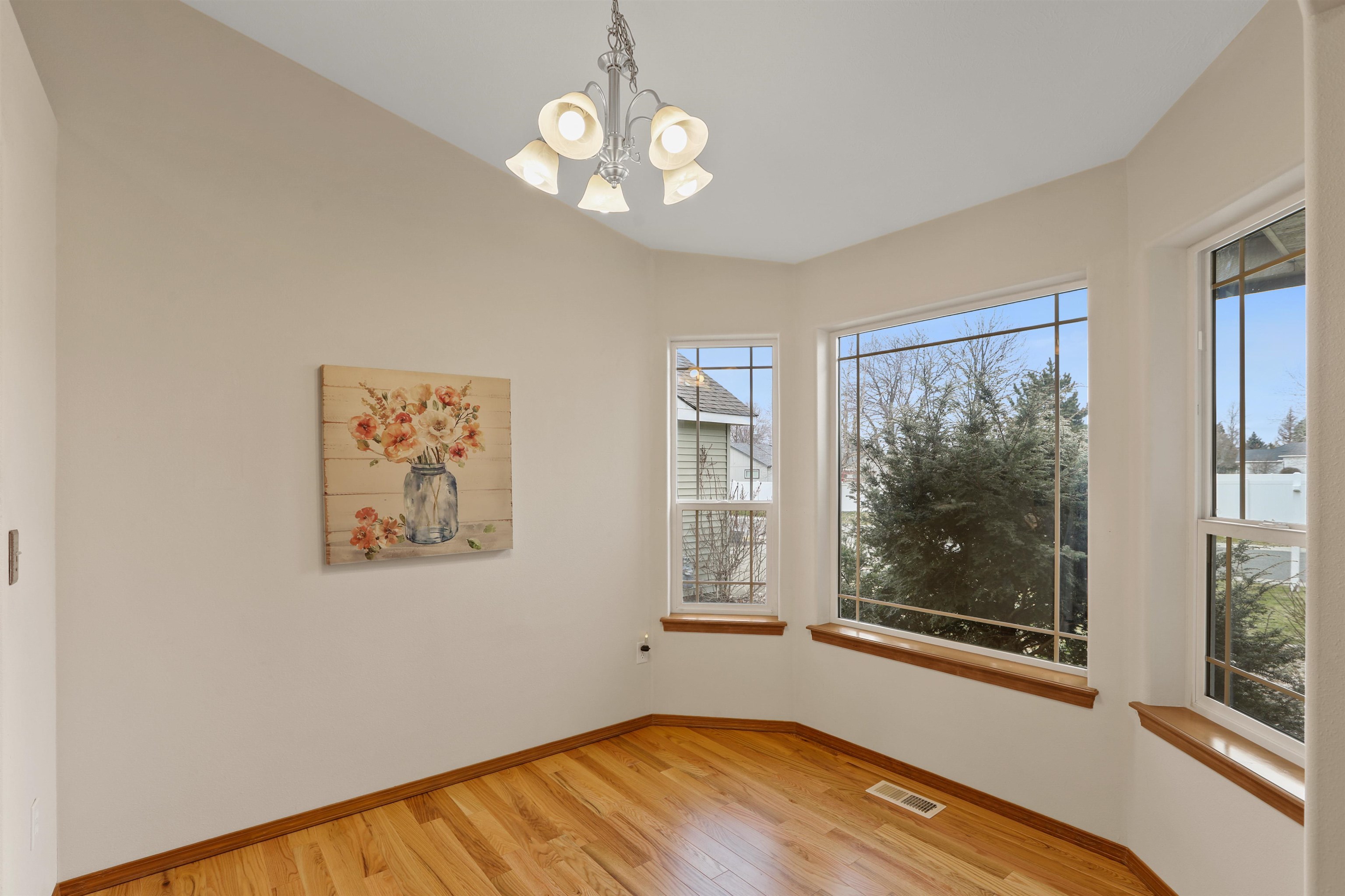 14316 E 31st Ln - Photo 4
