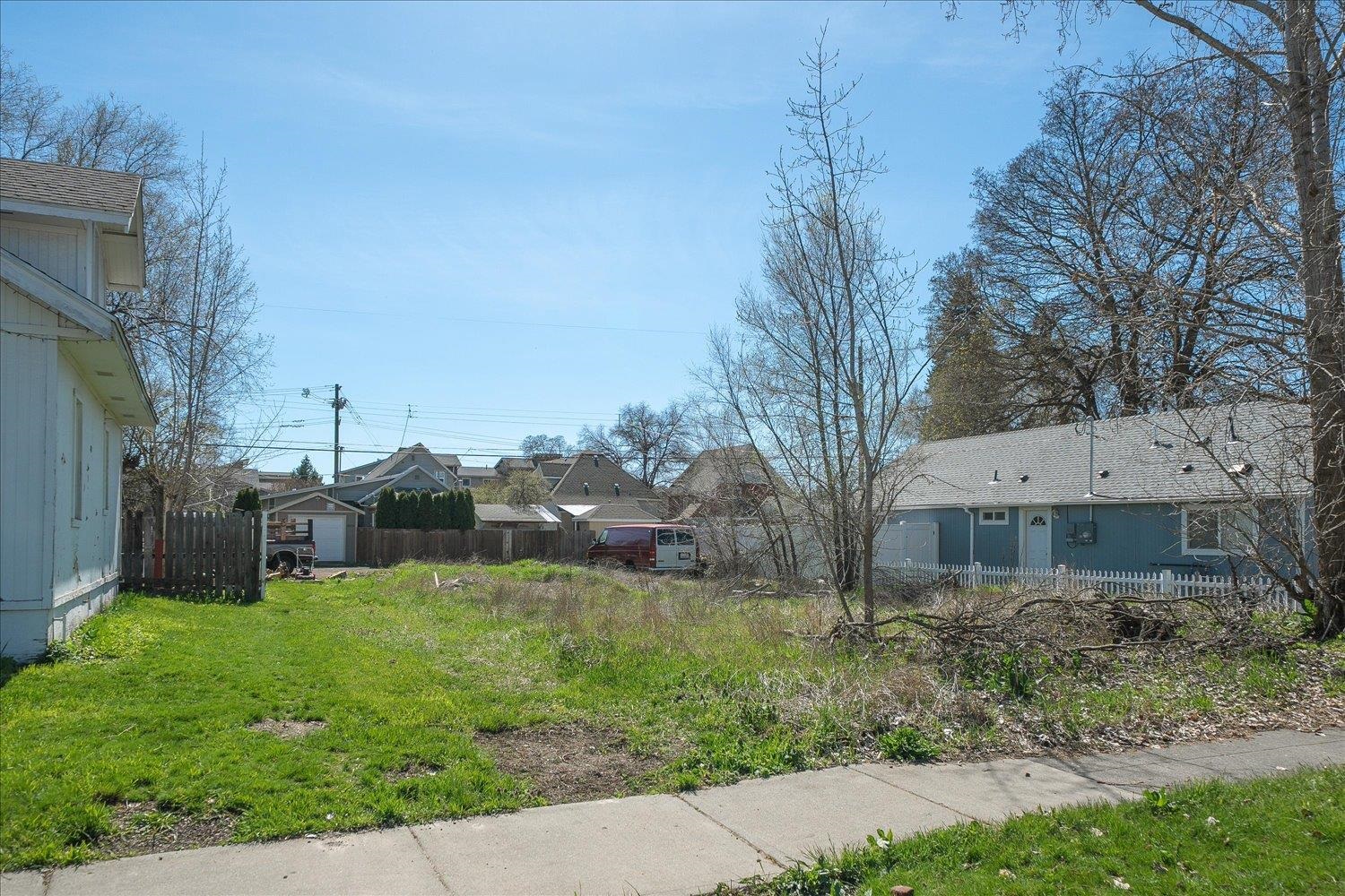 1823 W College Ave - Photo 3
