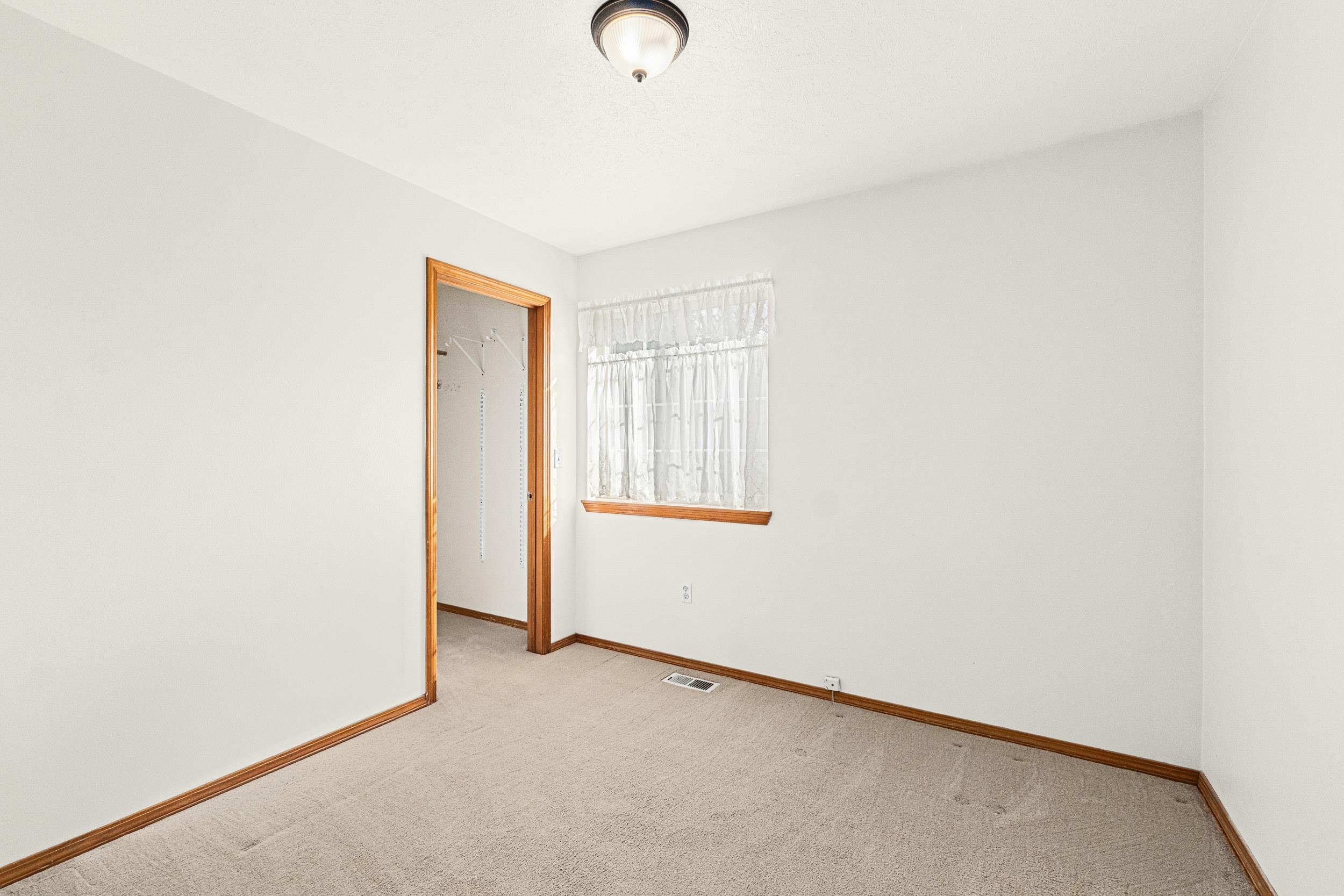 38121 N Frontage Rd - Photo 19