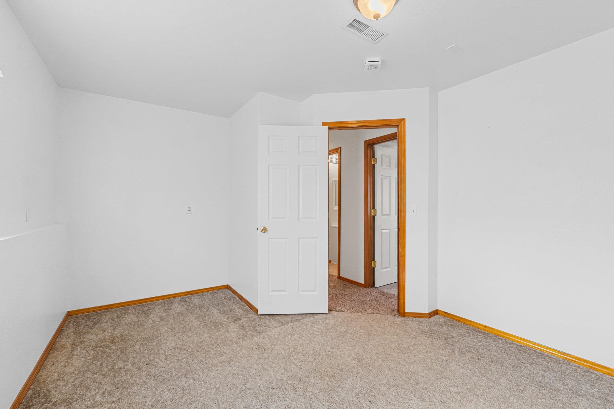 38121 N Frontage Rd - Photo 28