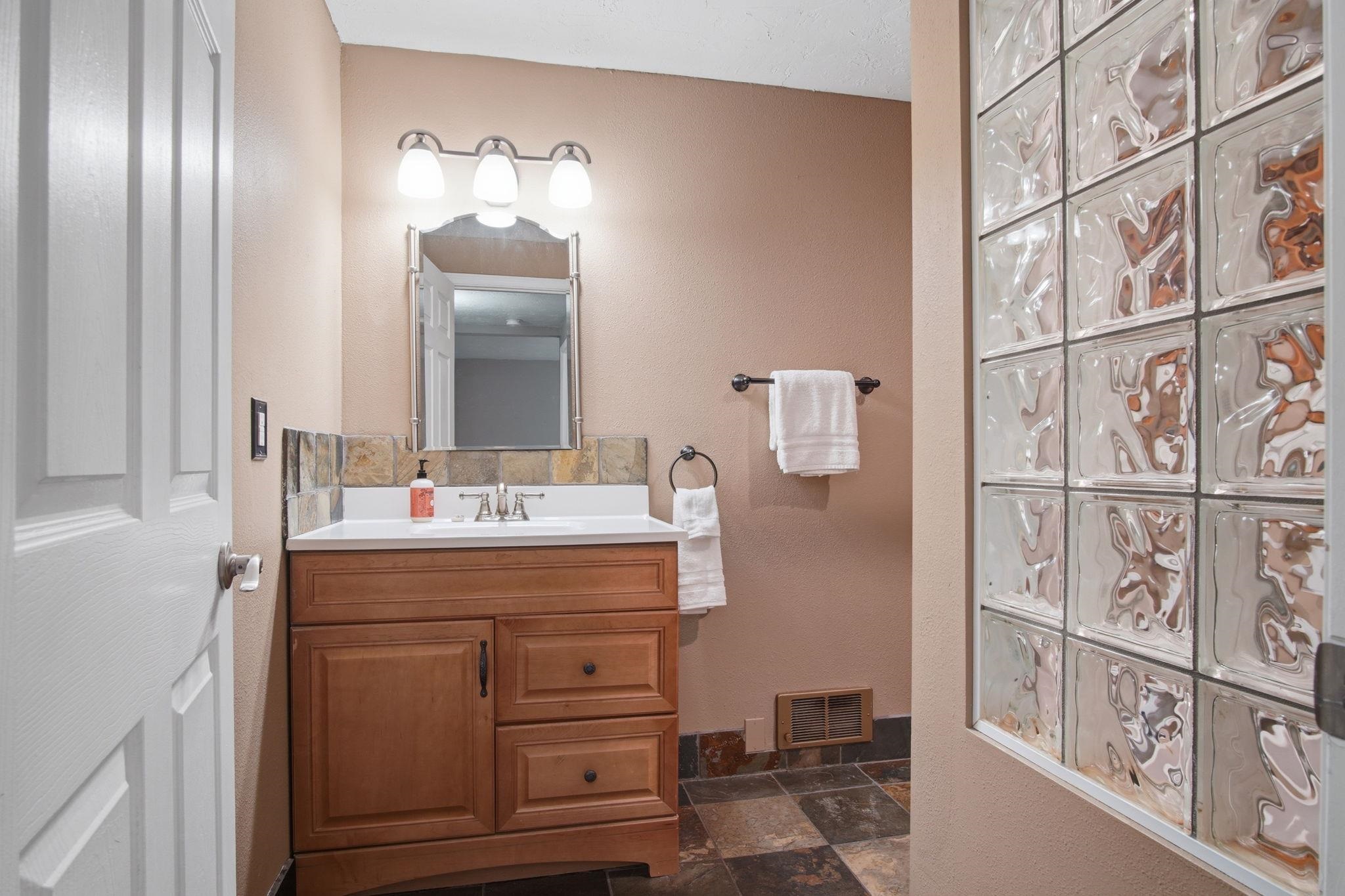1823 W Northridge Court - Photo 5