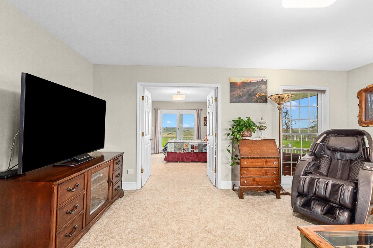 34462 E Cottonwood Creek Rd - Photo 8