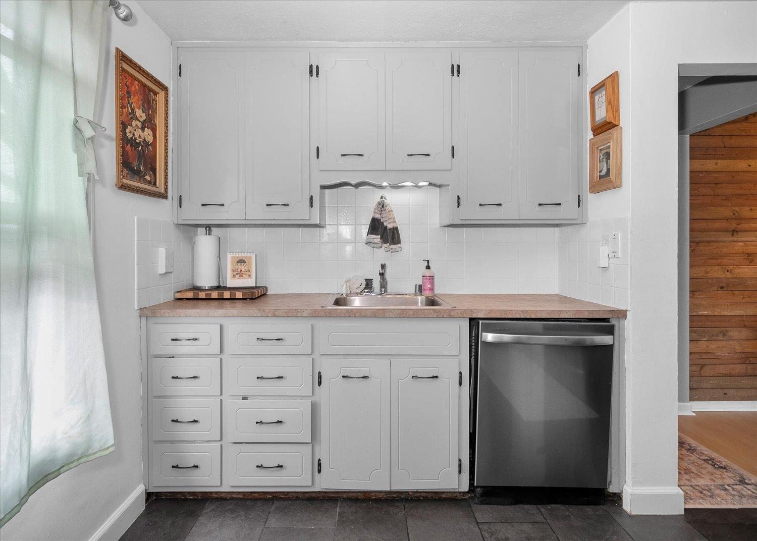 2307 W Rowan Ave - Photo 4