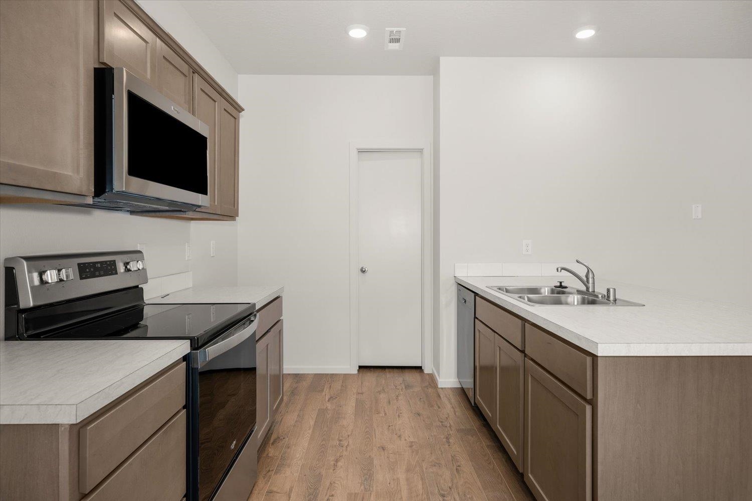 1538 E A St - Photo 11