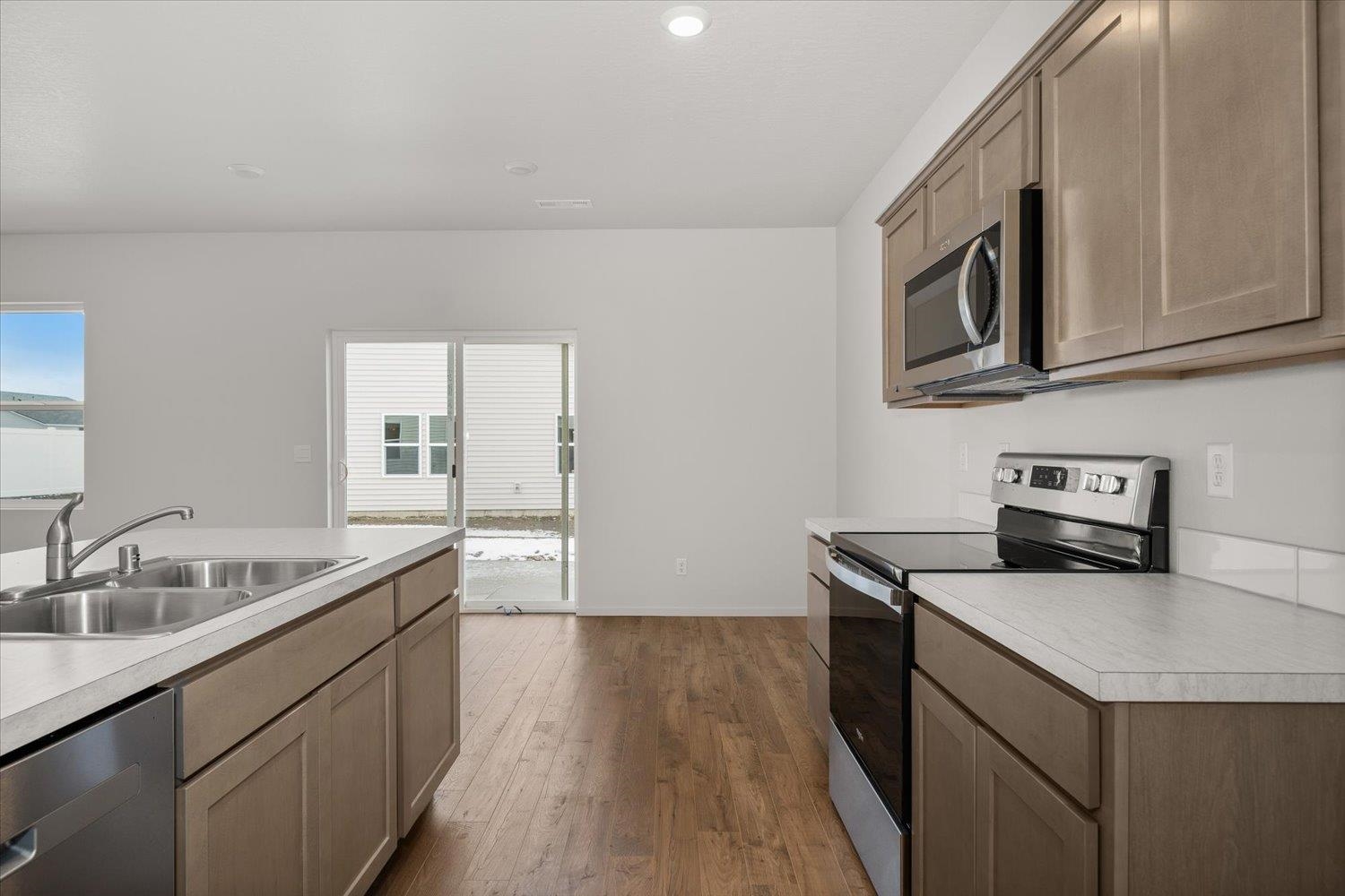1538 E A St - Photo 12