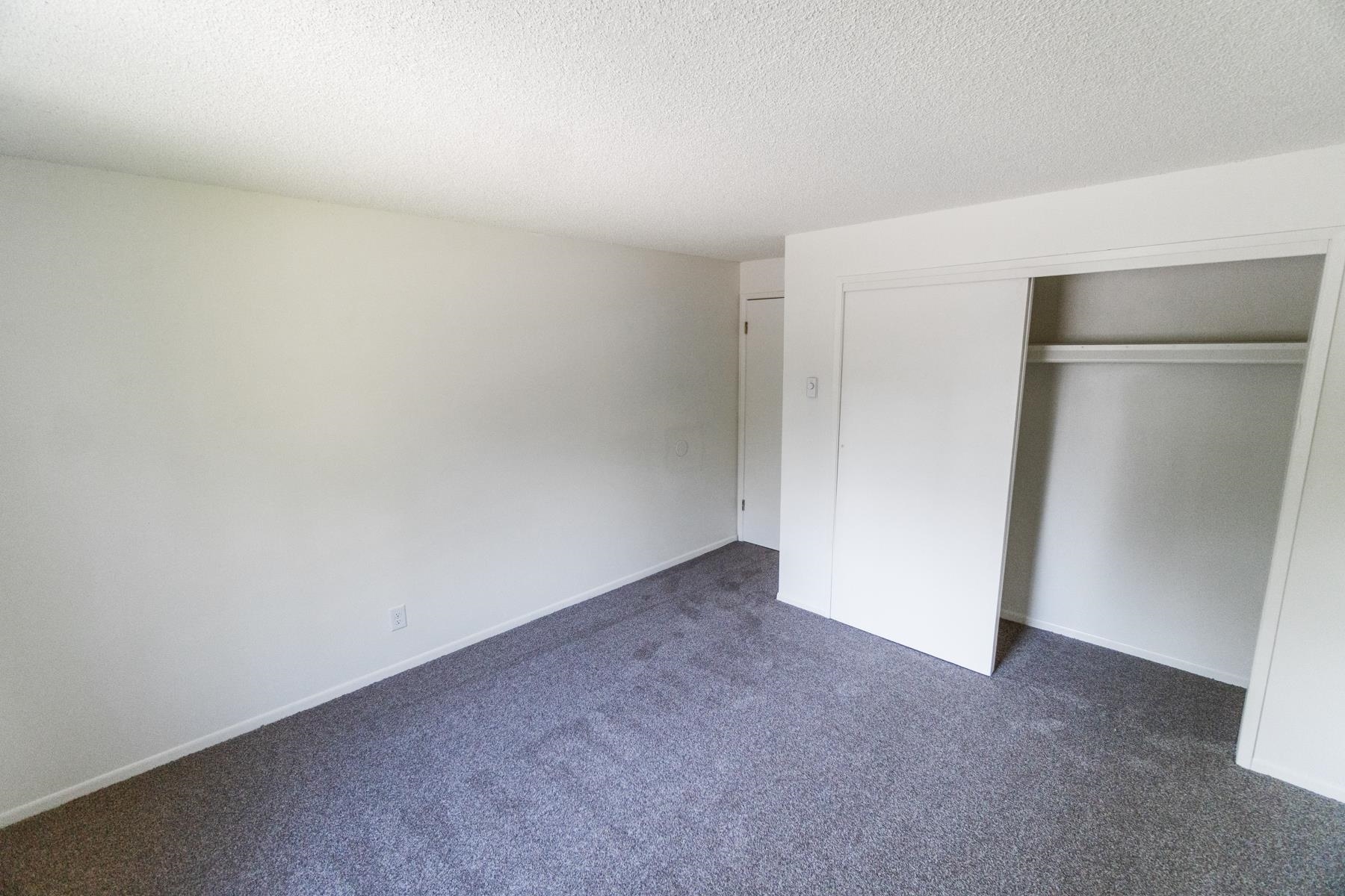 2616-2618 S Blake Rd - Photo 9