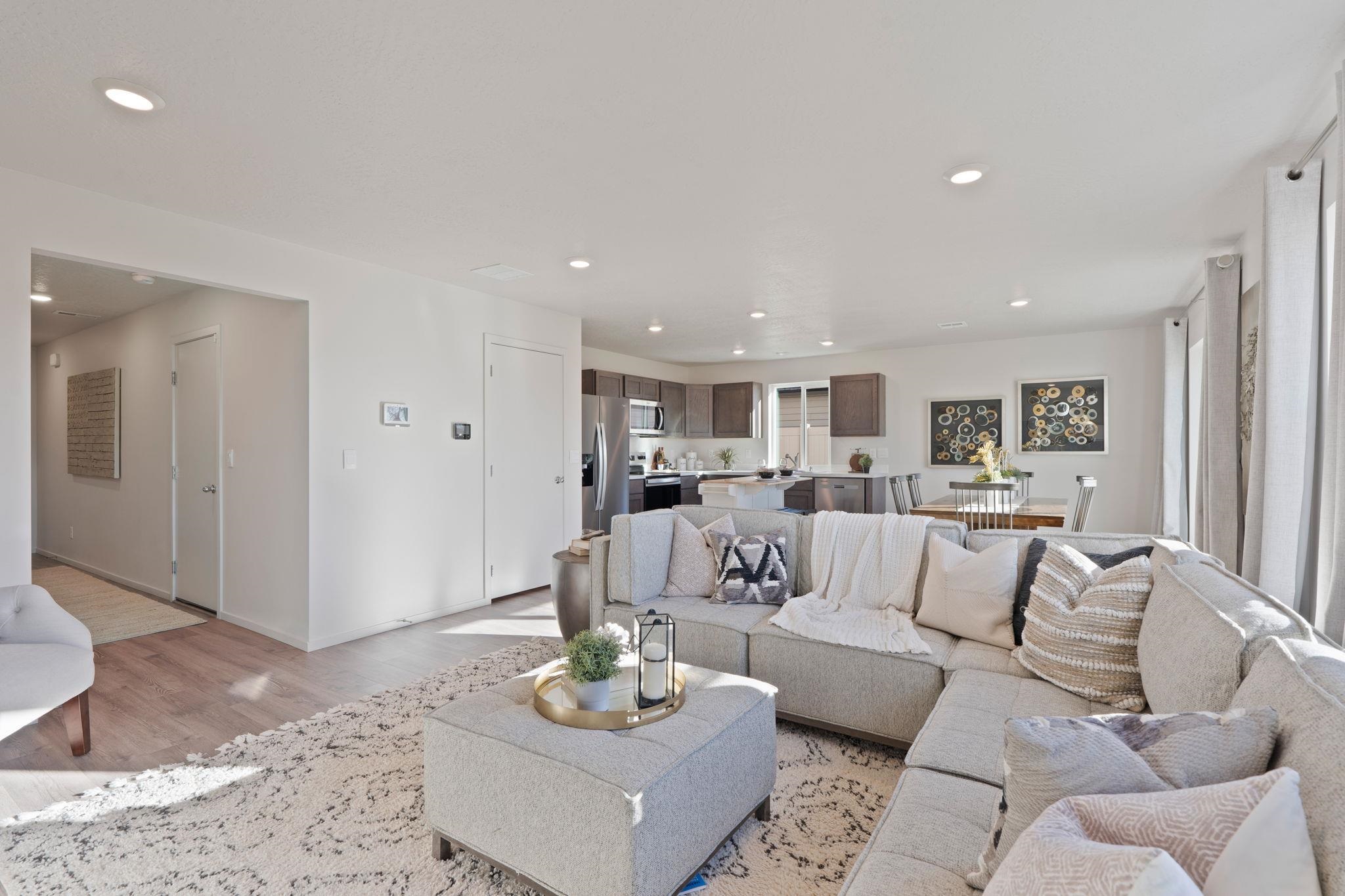 1561 E A St - Photo 17