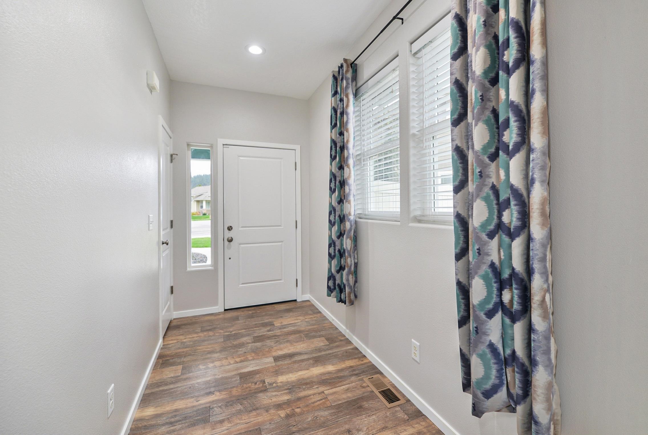 2019 N CARSON RANGE St - Photo 3
