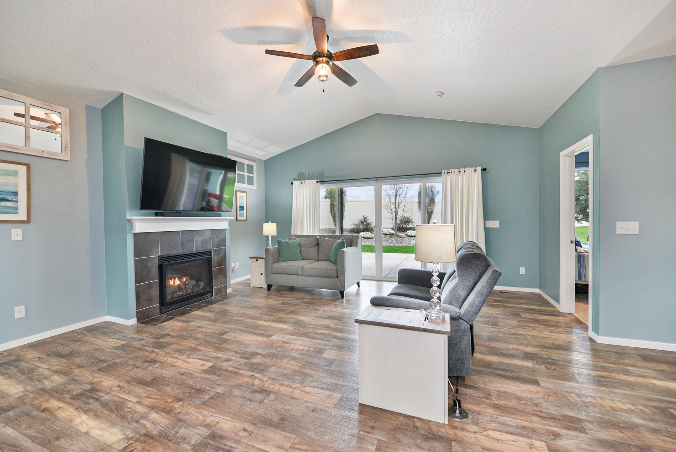 2019 N CARSON RANGE St - Photo 4