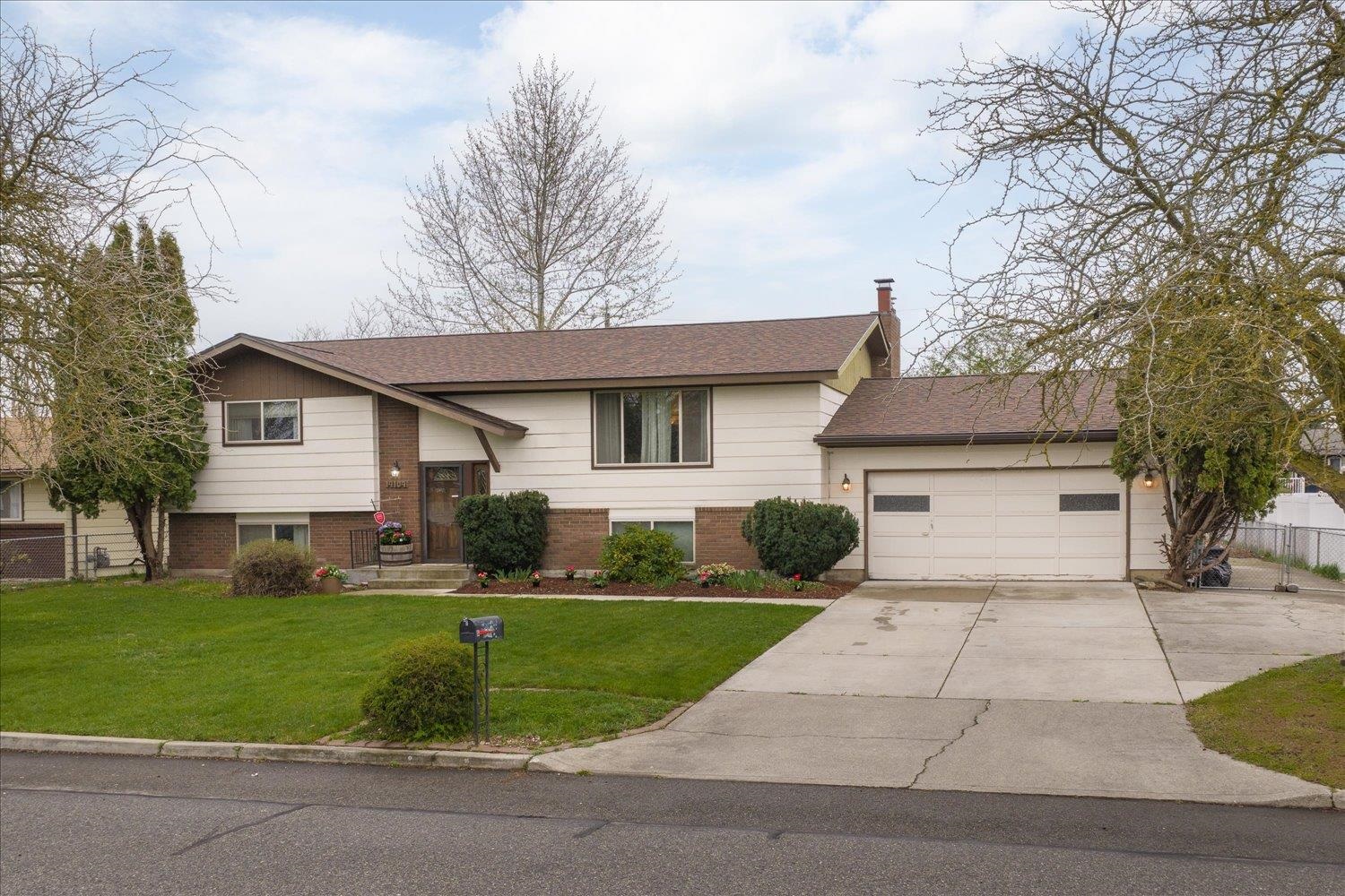 14104 E Sharp Ave - Photo 1