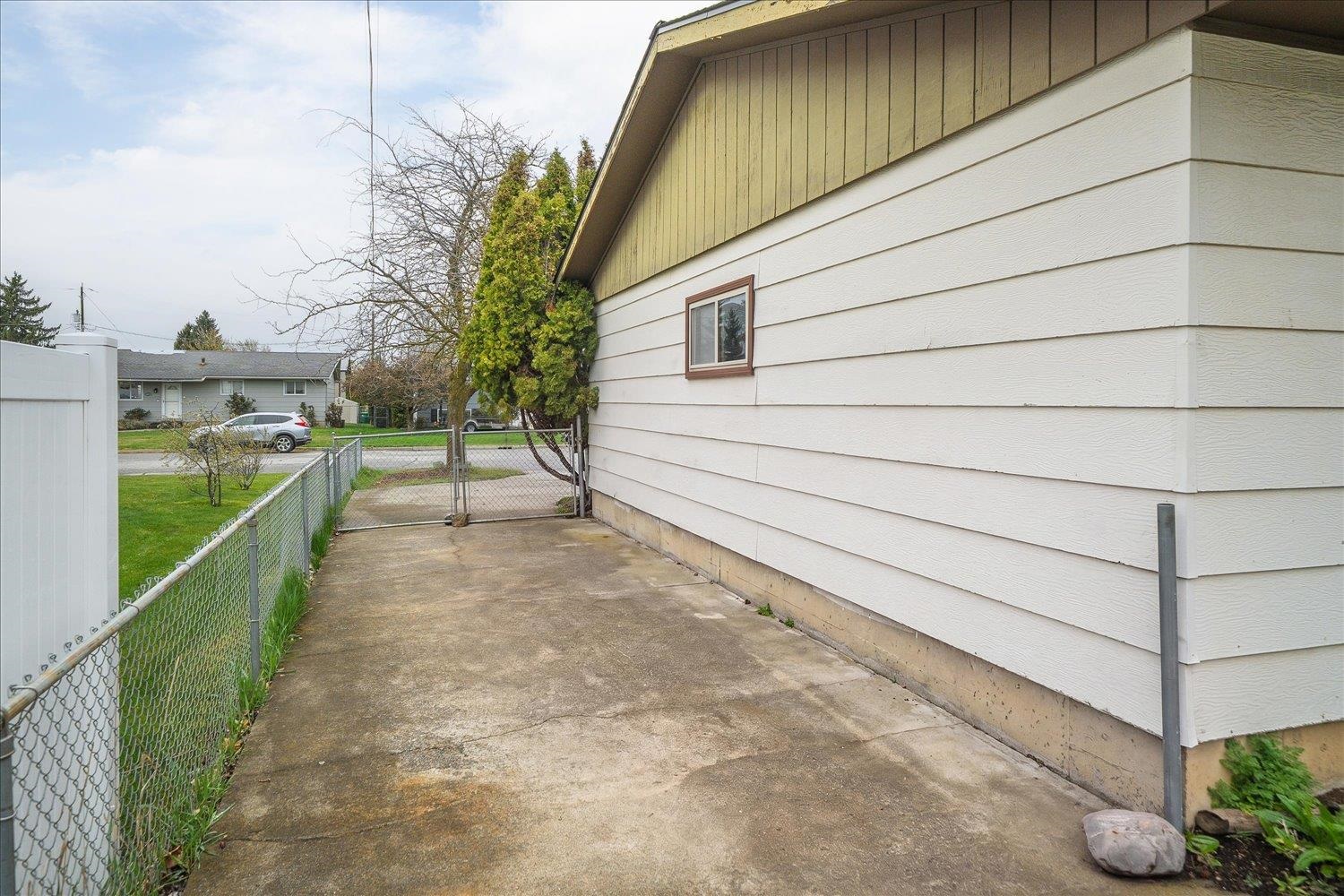 14104 E Sharp Ave - Photo 46